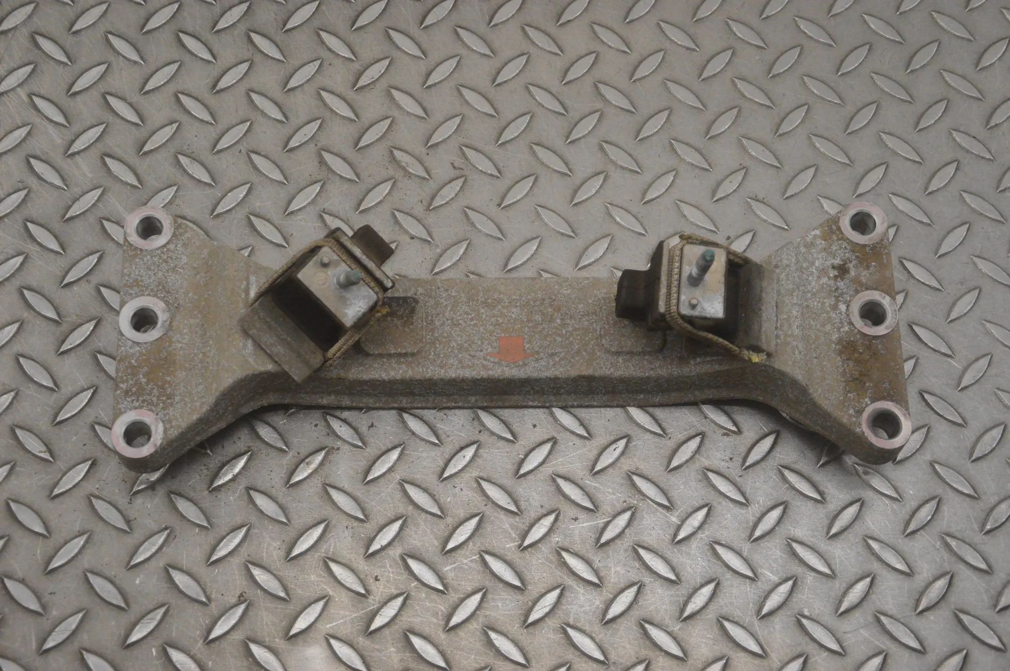 Kia Stinger Gearbox Support Mount Bracket Gearbox Support Mount Bracket — KIA STINGER (CK...