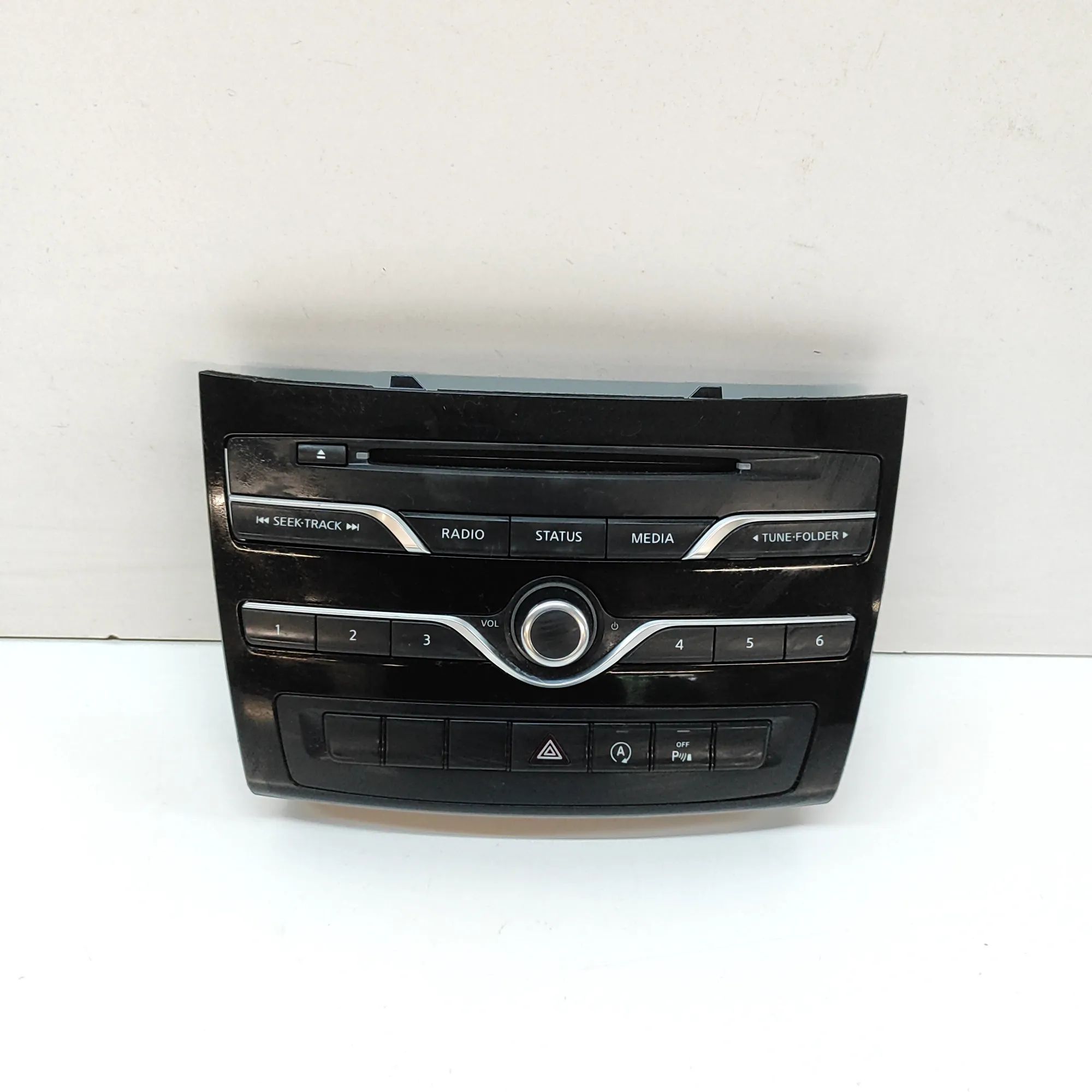 Infiniti Q30 Button Switch Panel Button Switch Panel — INFINITI Q30 (2015-...) —...