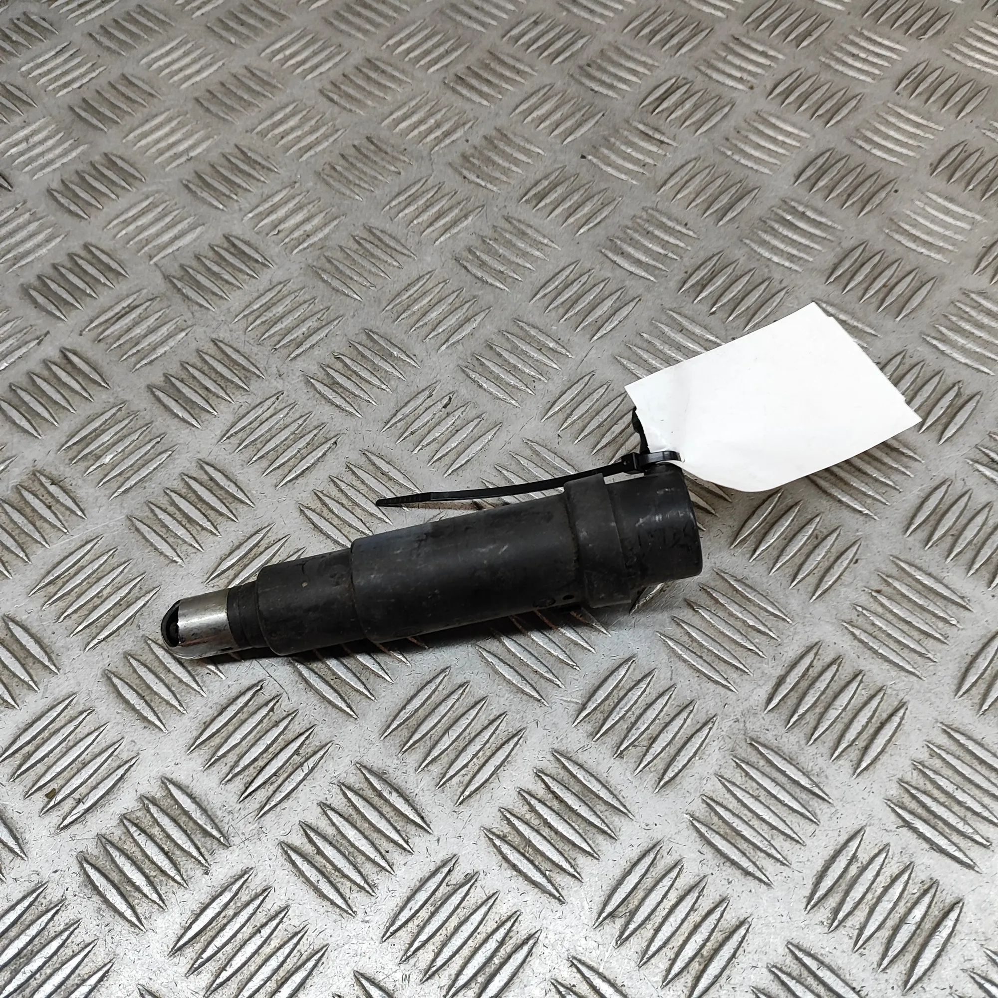 Porsche 911 (997) Headlight washer spray nozzle Headlight washer spray nozzle — PORSCHE 911 (99...