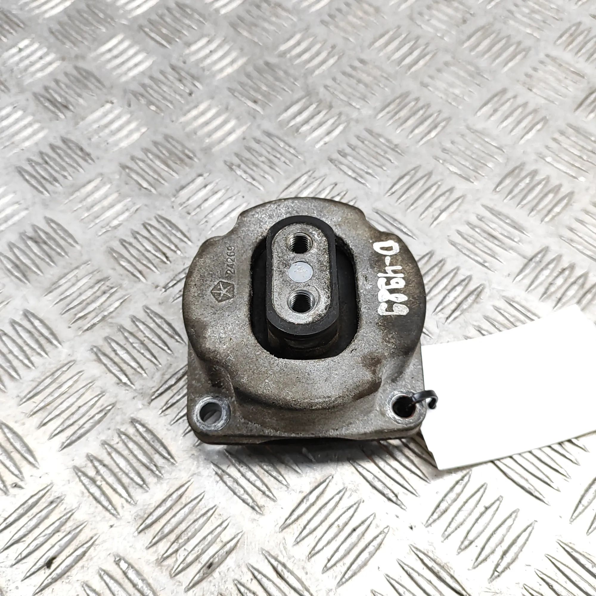 Maserati Ghibli Gearbox mount Gearbox mount — MASERATI GHIBLI (M157) (2013-.....