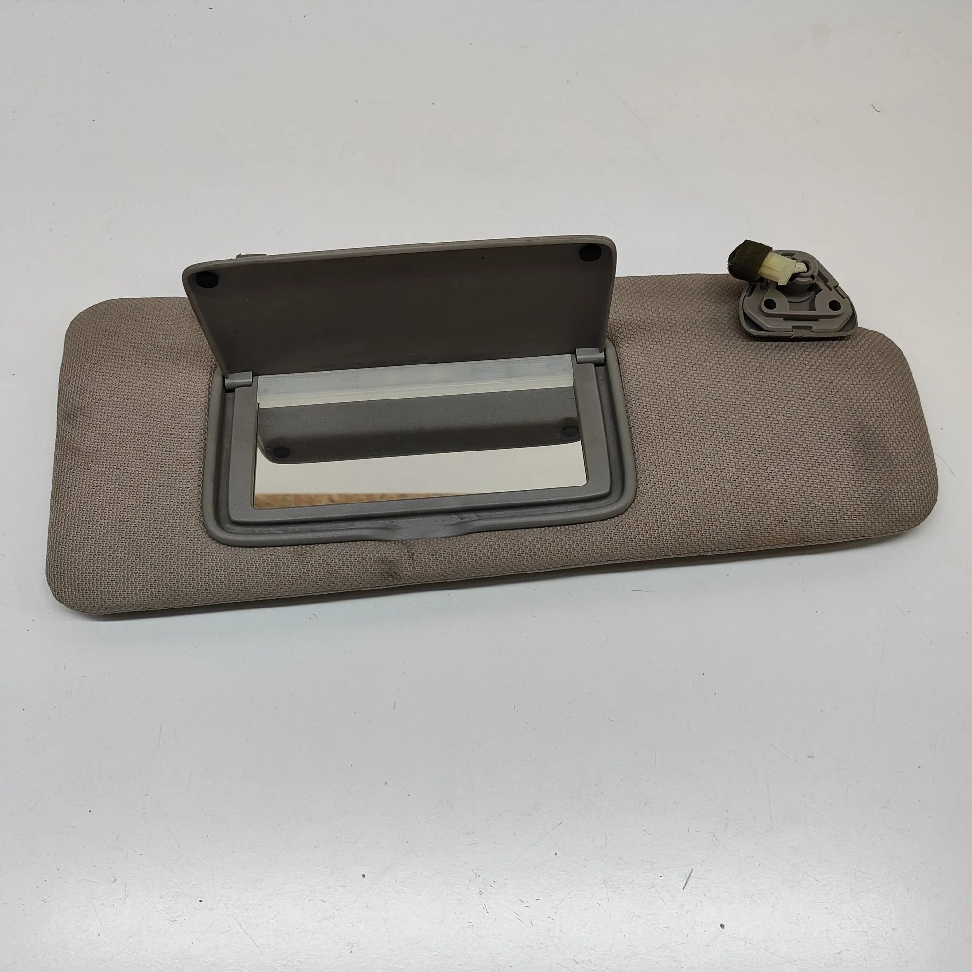Nissan 350Z Sun visor — right Sun visor — right — NISSAN 350 (Z Coupe Z33) (2...
