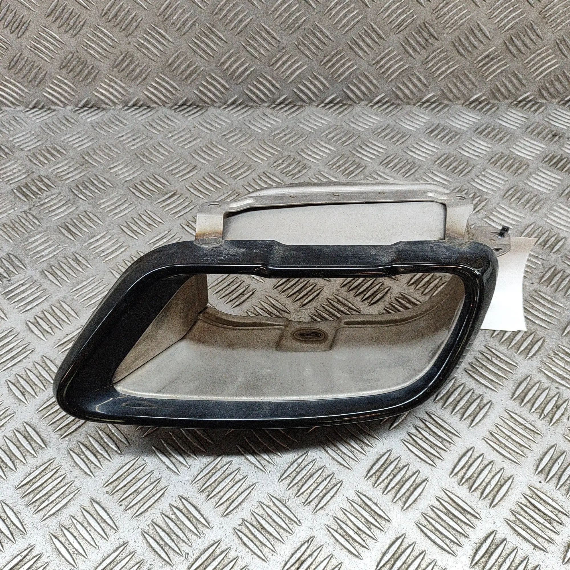 BMW X5 (G05) Exhaust tailpipe trim Exhaust tailpipe trim — BMW X5 (G05) (2018-...)...