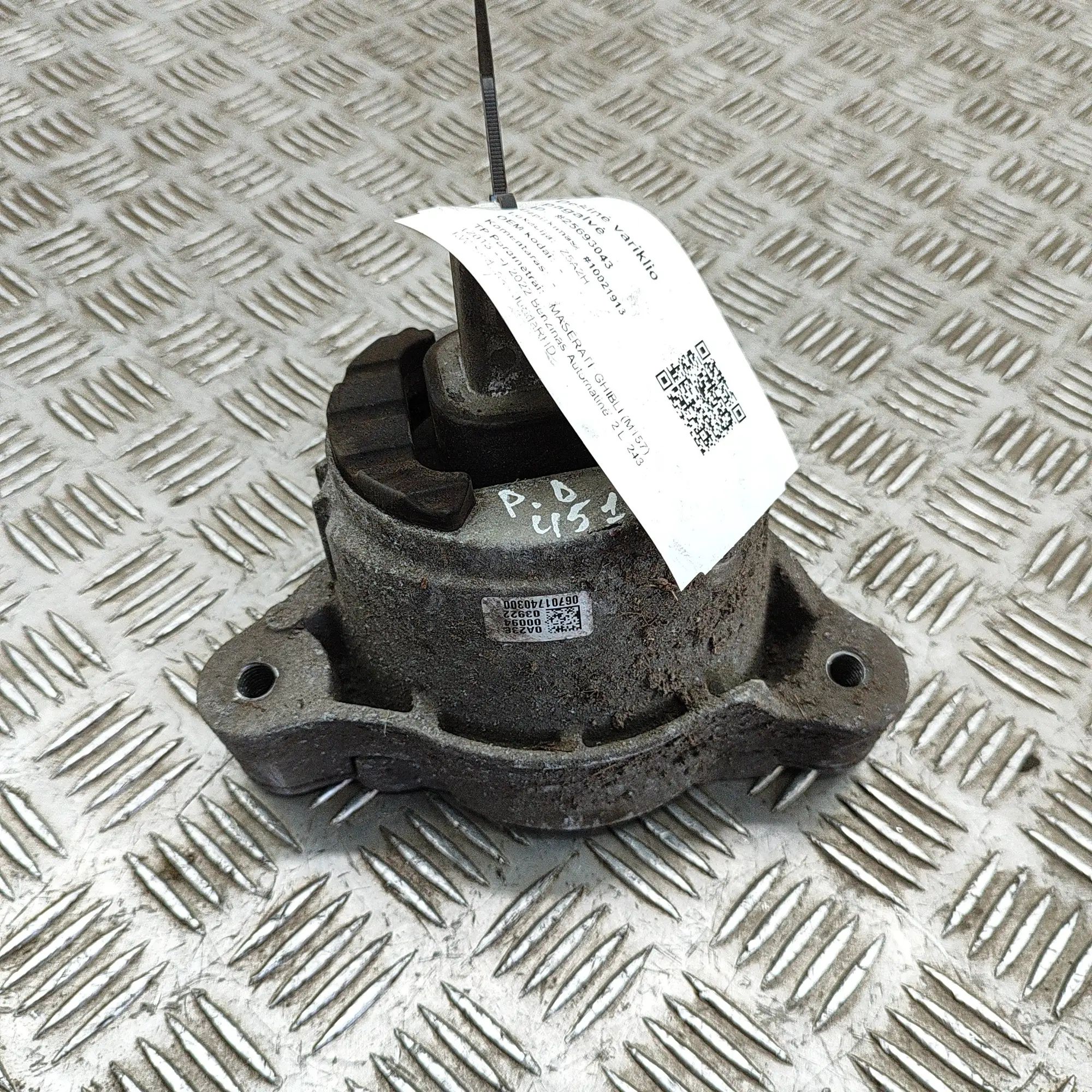 Maserati Ghibli Right Side Engine Mount Right Side Engine Mount — MASERATI GHIBLI (M157...