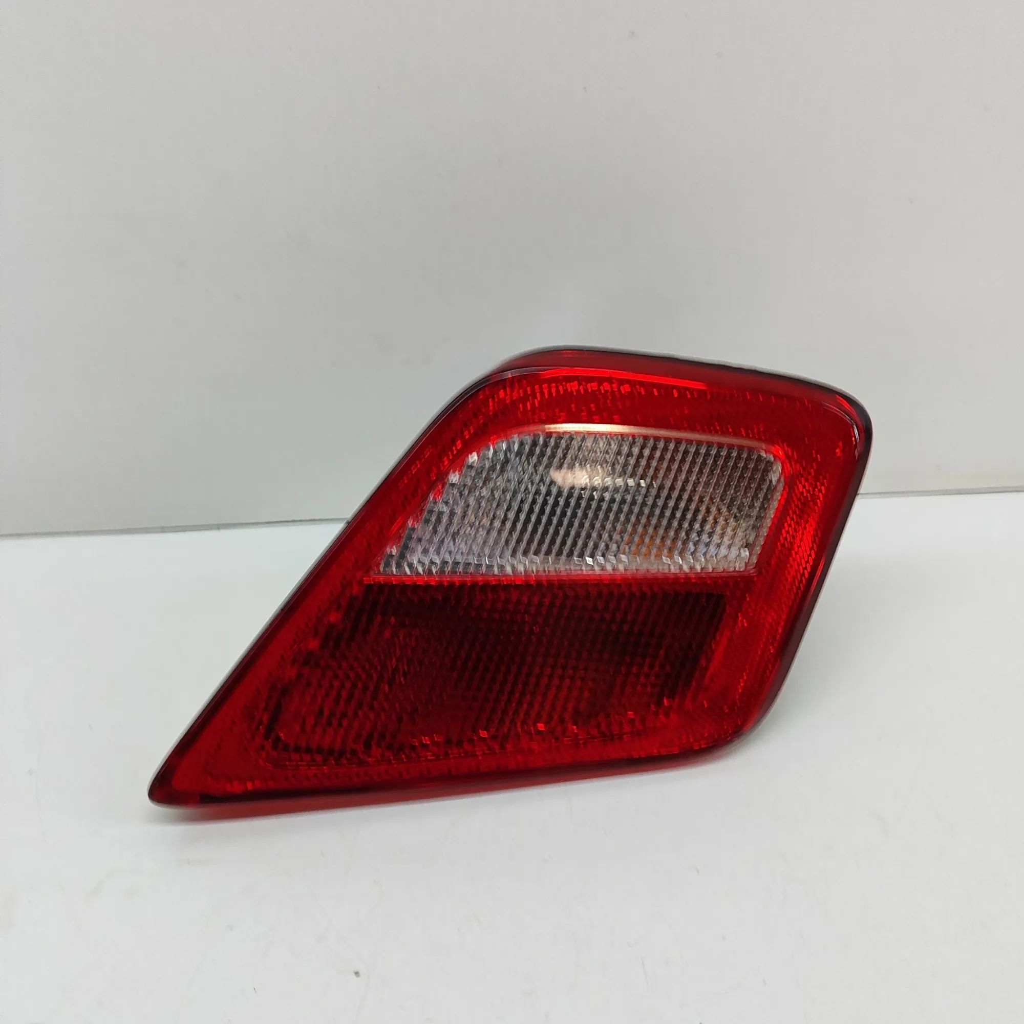 Opel Cascada Right Side Tailgate Tail Light Right Side Tailgate Tail Light — OPEL CASCADA (...