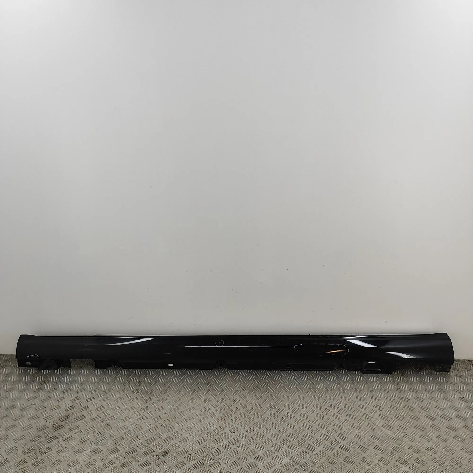 Mercedes-Benz A (W176) Left Side Plastic Sideskirt Cover Left Side Plastic Sideskirt Cover — MERCEDES BE...