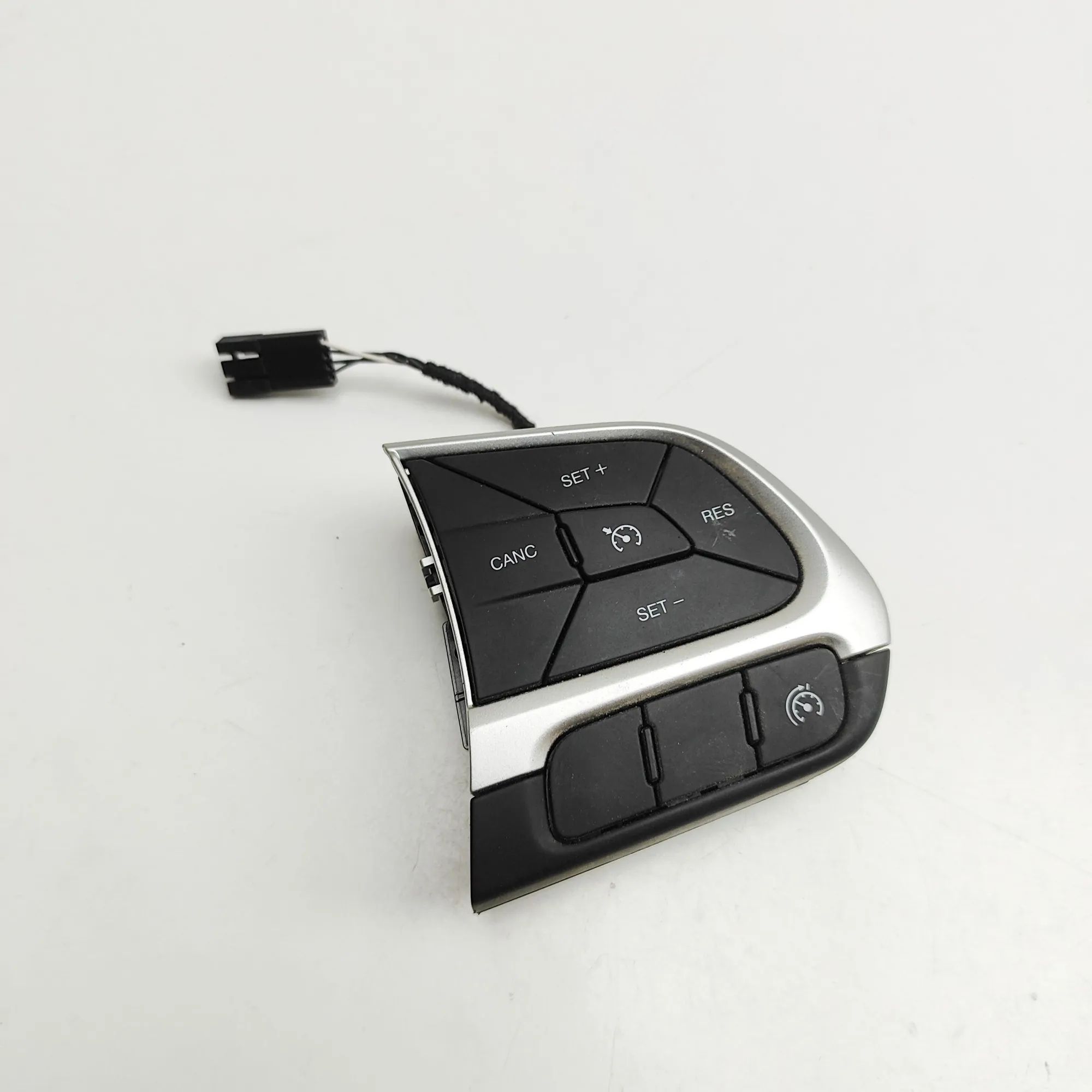 Jeep Compass Steering Wheel Button Switches Steering Wheel Button Switches — JEEP COMPASS (...