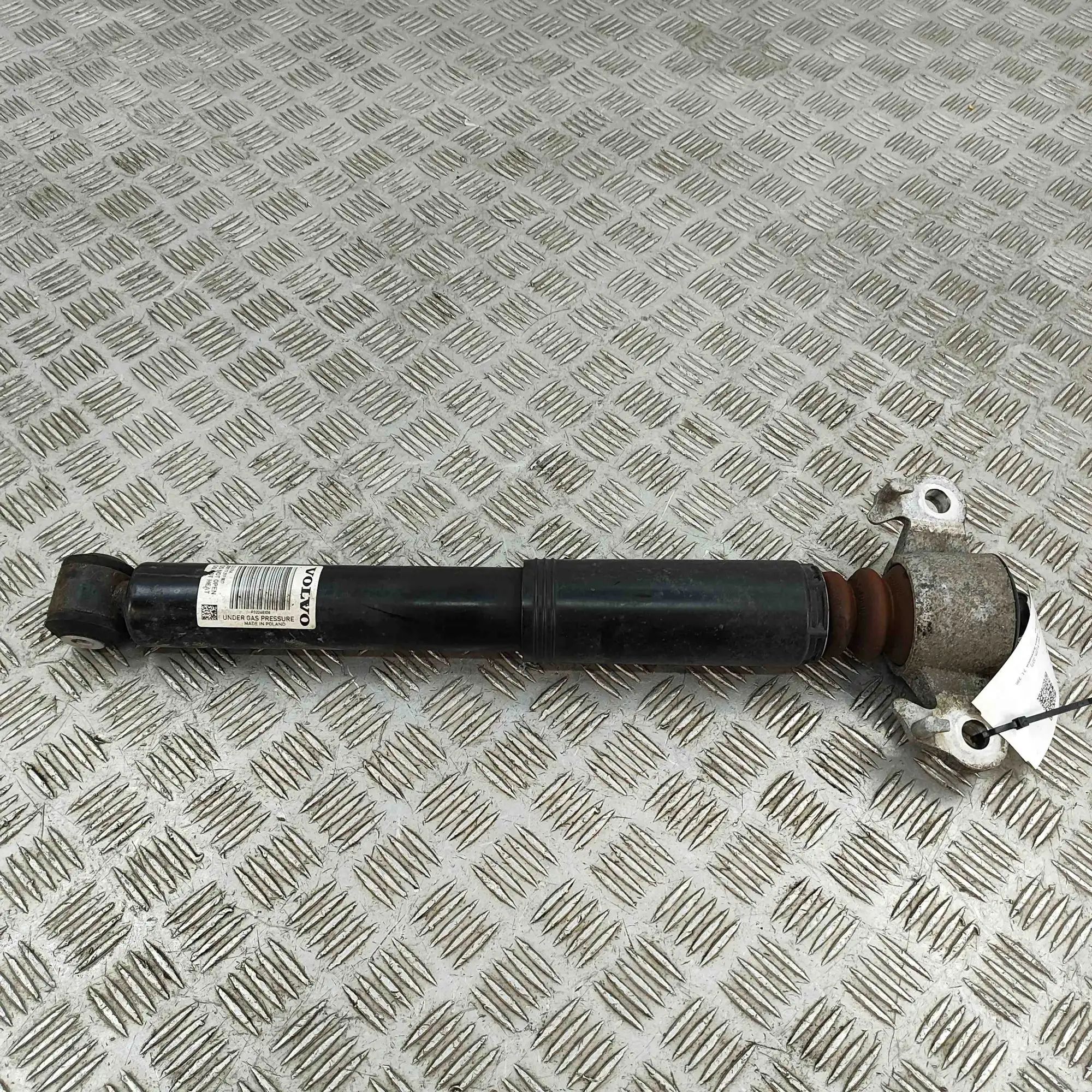 Volvo V60 Shock absorber — rear right Shock absorber — rear right — VOLVO V60 (II 225...