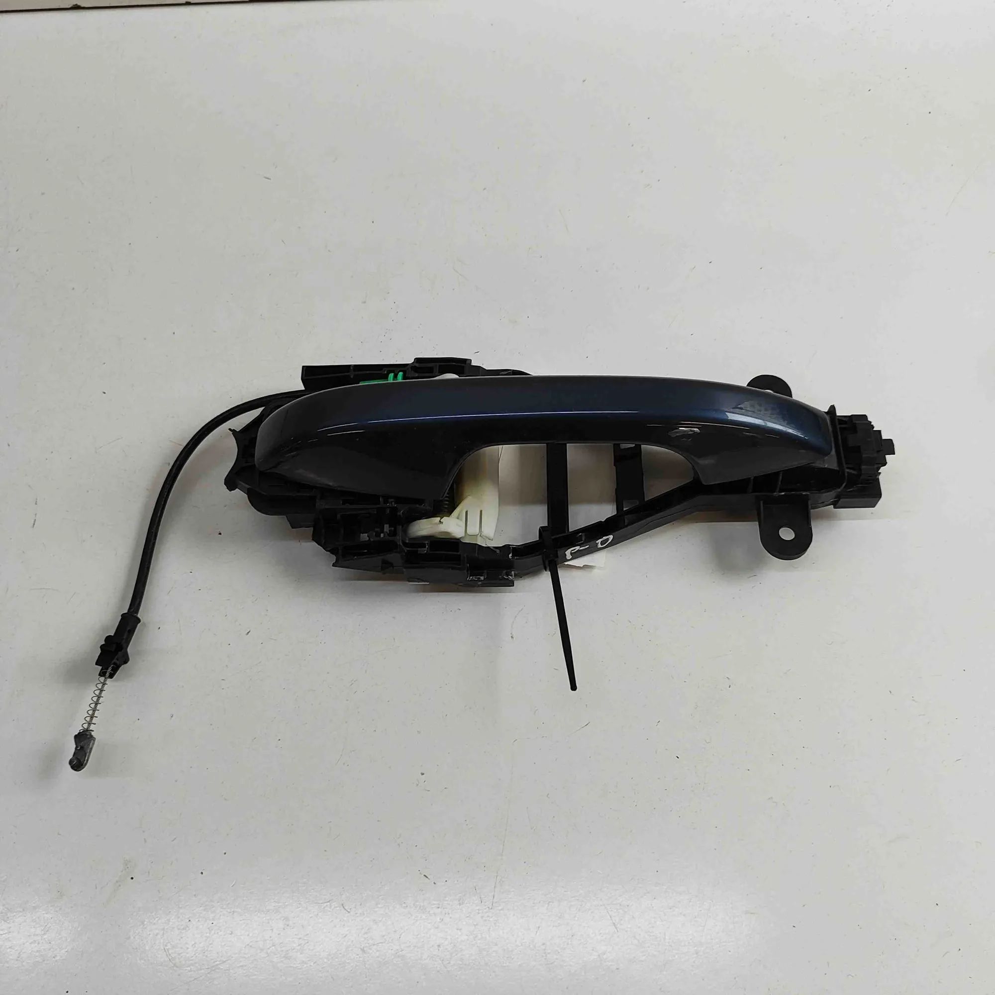 Volvo V60 Exterior door handle — front right Exterior door handle — front right — VOLVO V60 ...