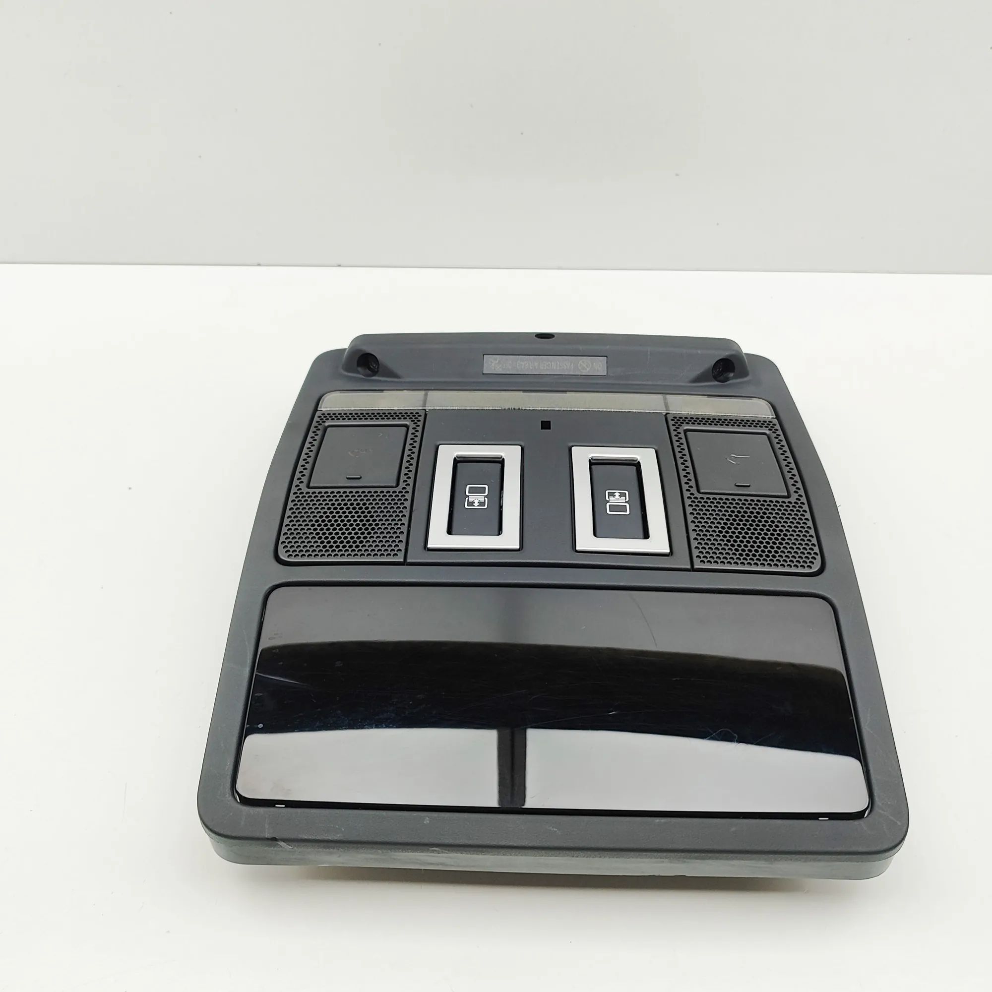 Land Rover Discovery Interior light Interior light — LAND ROVER DISCOVERY (V L462) ...