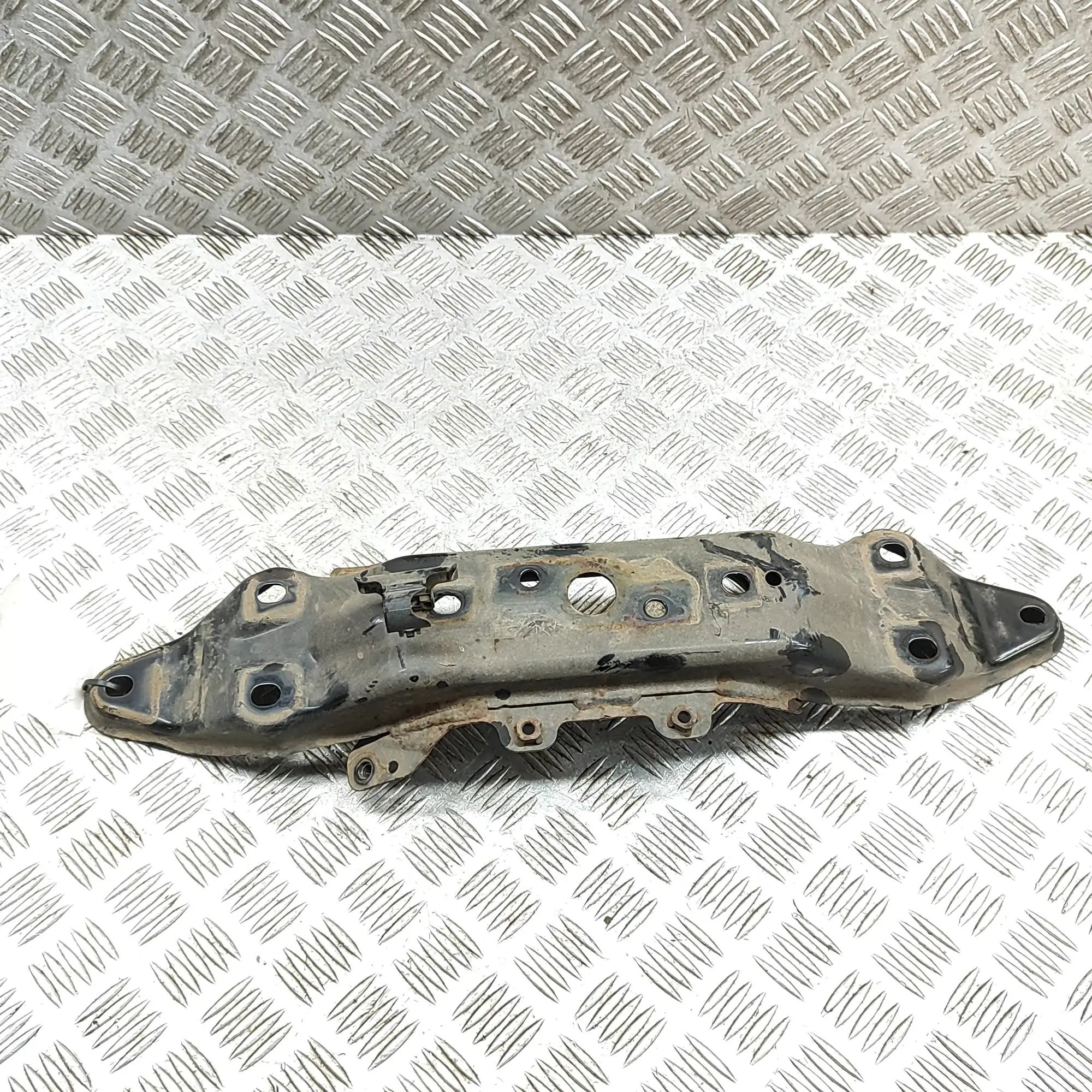 Subaru Forester Gearbox Support Mount Bracket Gearbox Support Mount Bracket — SUBARU FORESTER...