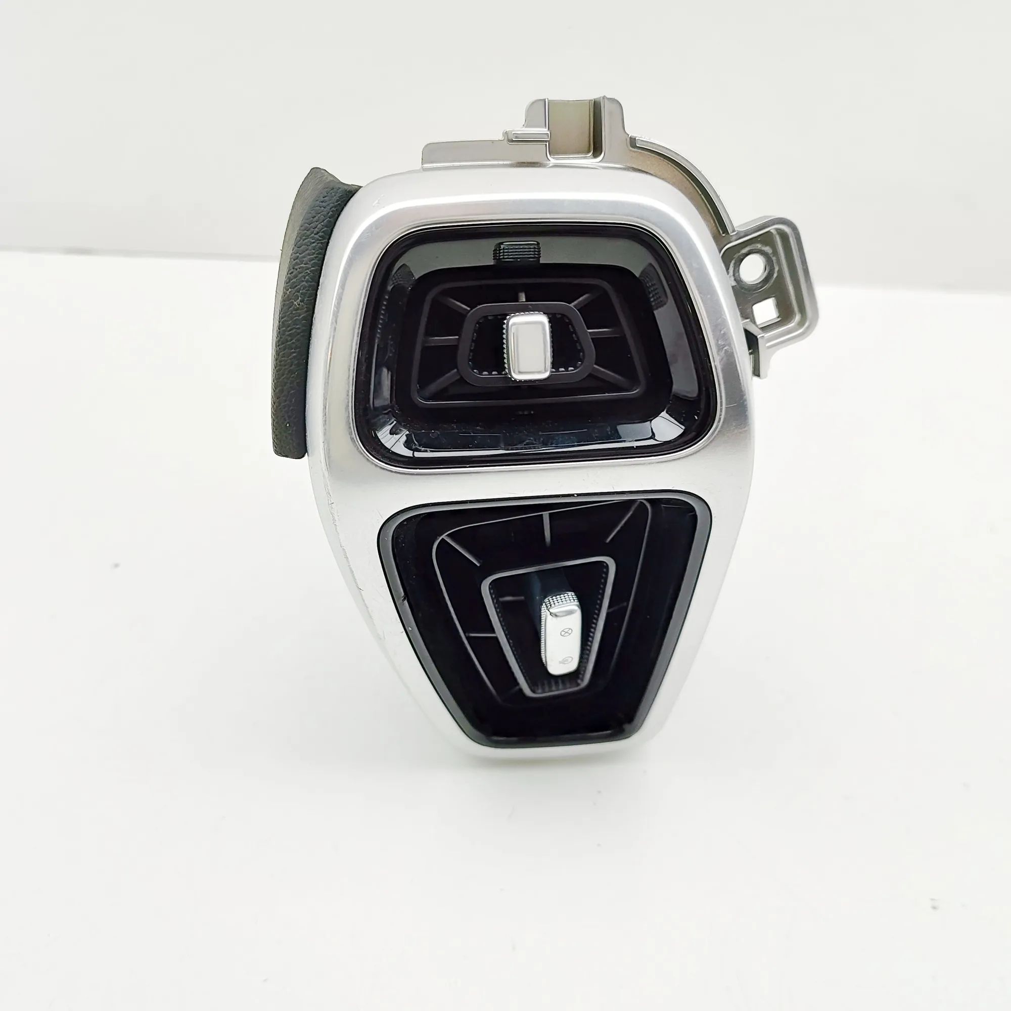 Kia Sorento Dashboard Air Vents Dashboard Air Vents — KIA SORENTO (IV MQ4, MQ4A...
