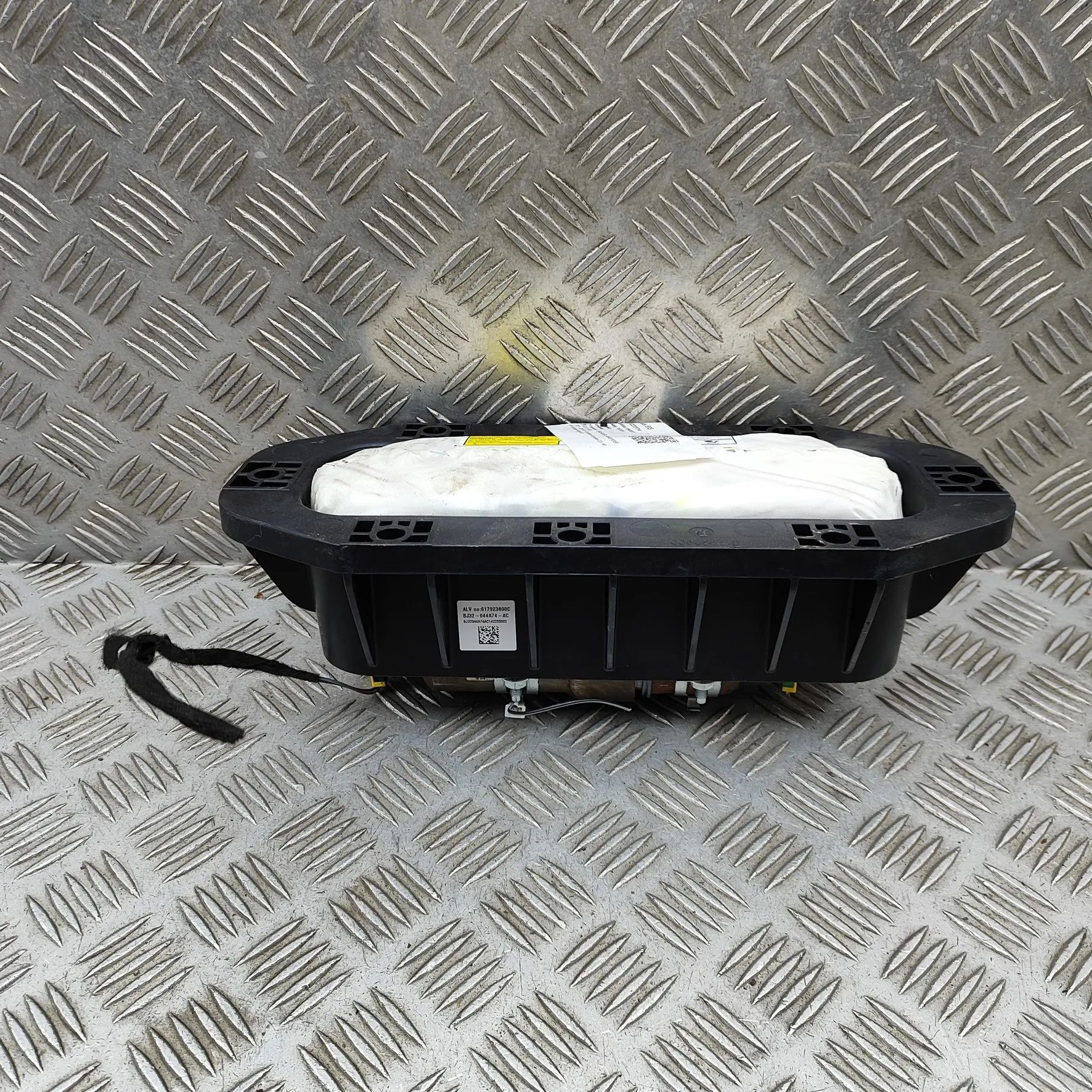 Land Rover Range Rover Evoque Dashboard Safety Bag SRS Dashboard Safety Bag SRS — LAND ROVER RANGE ROV...