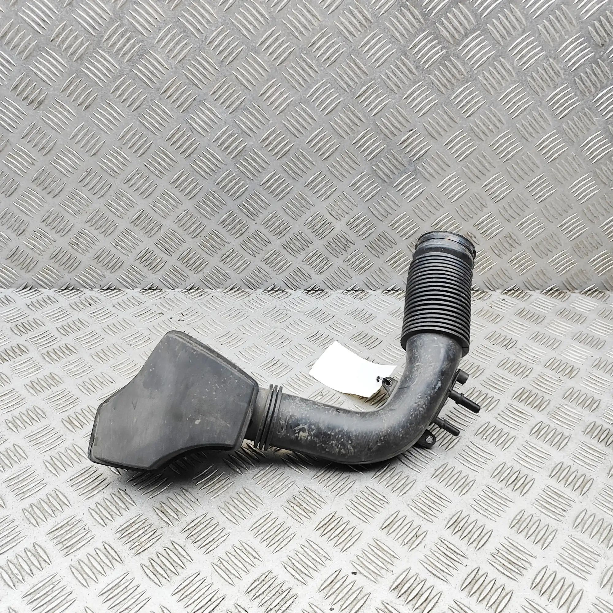 Mercedes-Benz GLA (X156) Air Intake Tube Air Intake Tube — MERCEDES BENZ GLA (H247) (202...