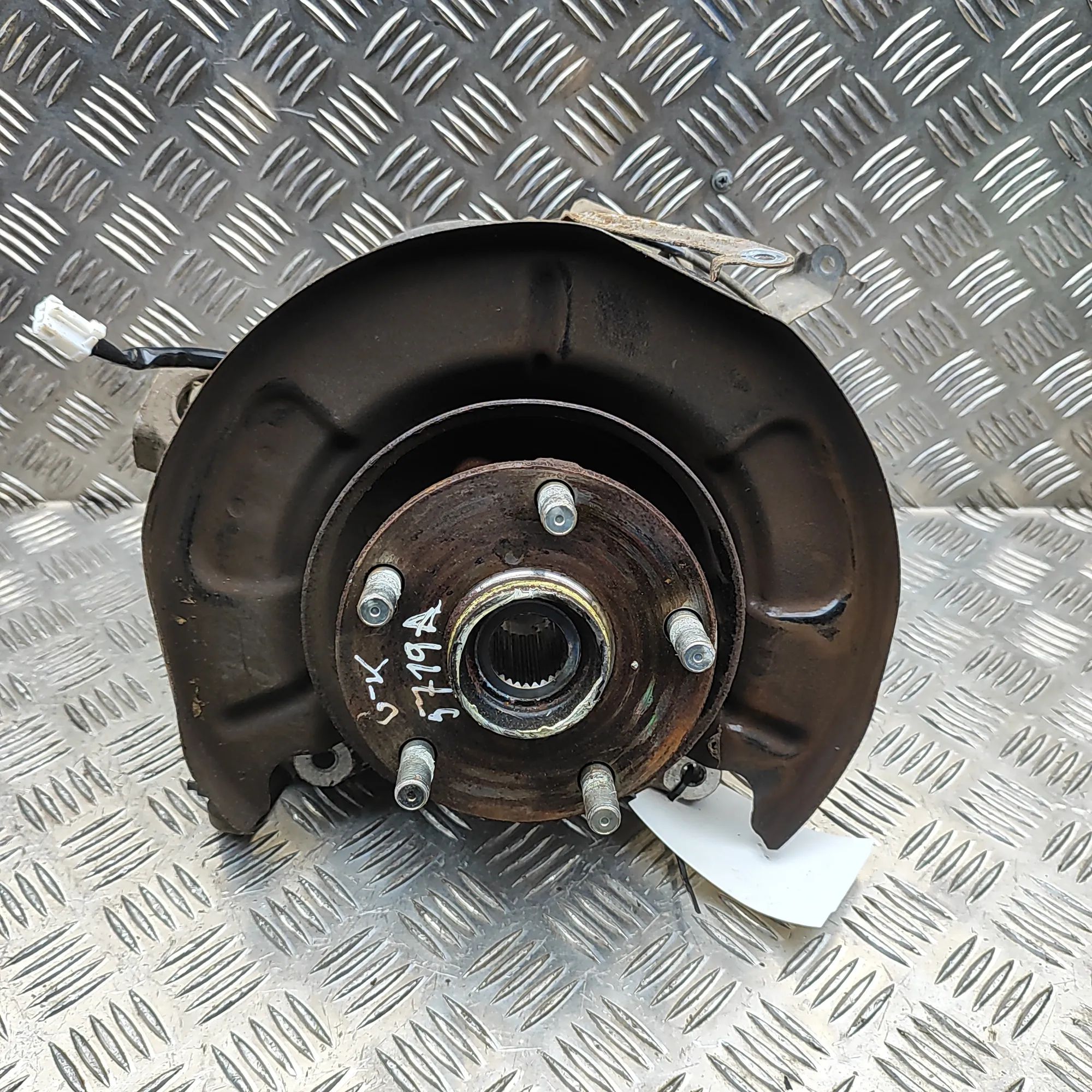 Subaru Forester Rear Left Wheel Hub Spindle Rear Left Wheel Hub Spindle — SUBARU FORESTER (...