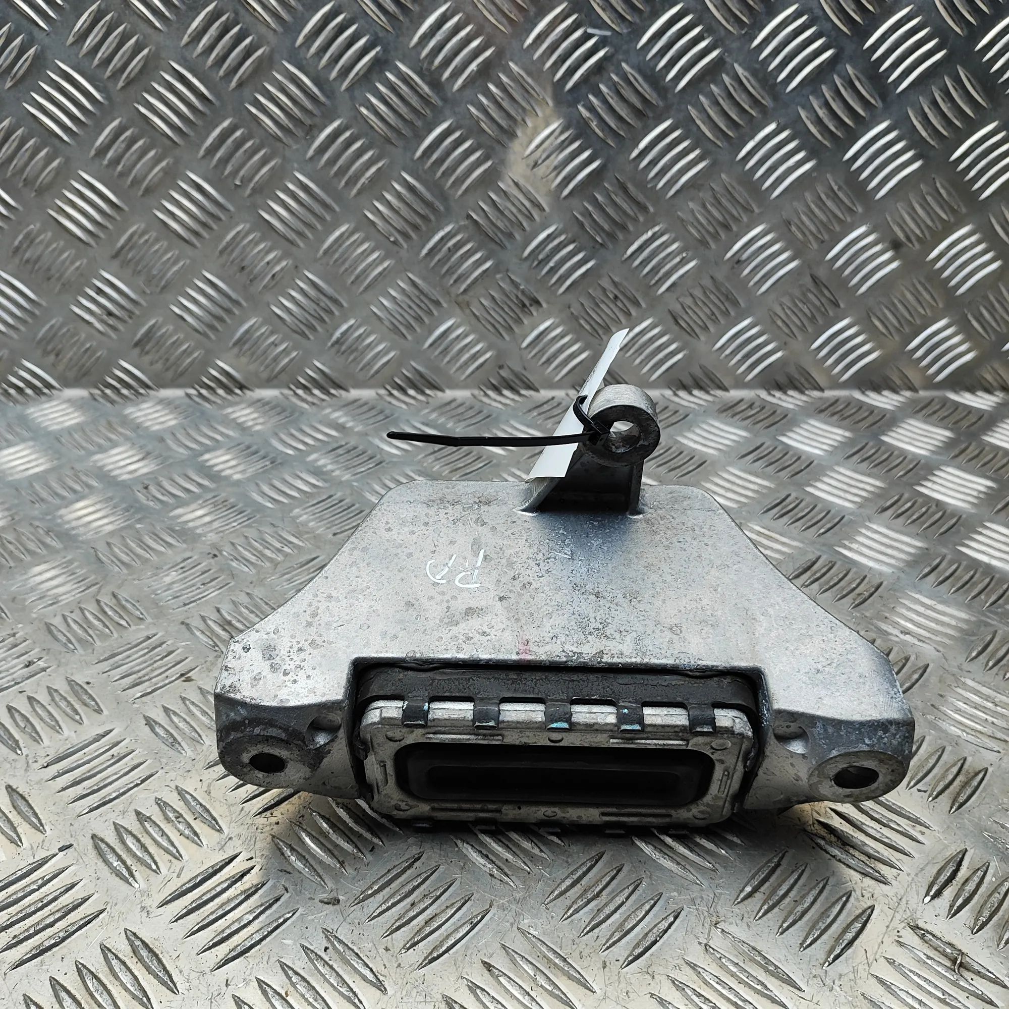 Kia Niro Right Side Engine Mount Right Side Engine Mount — KIA NIRO (II) (2022-....
