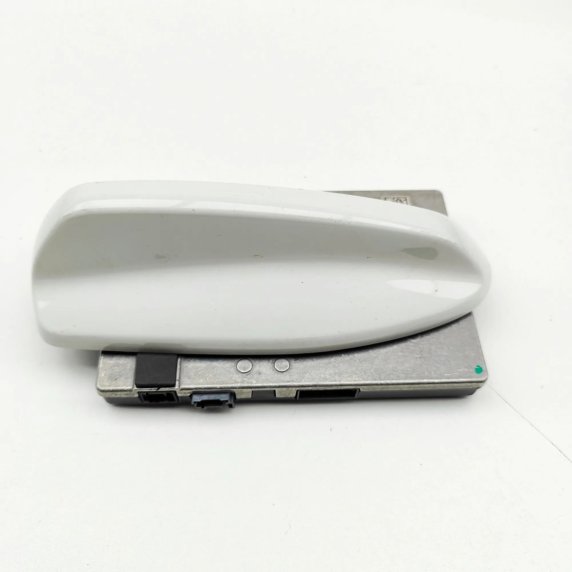 Volvo V60 antenna Antenna — VOLVO V60 (II 225, 227) (2018-...) — ...
