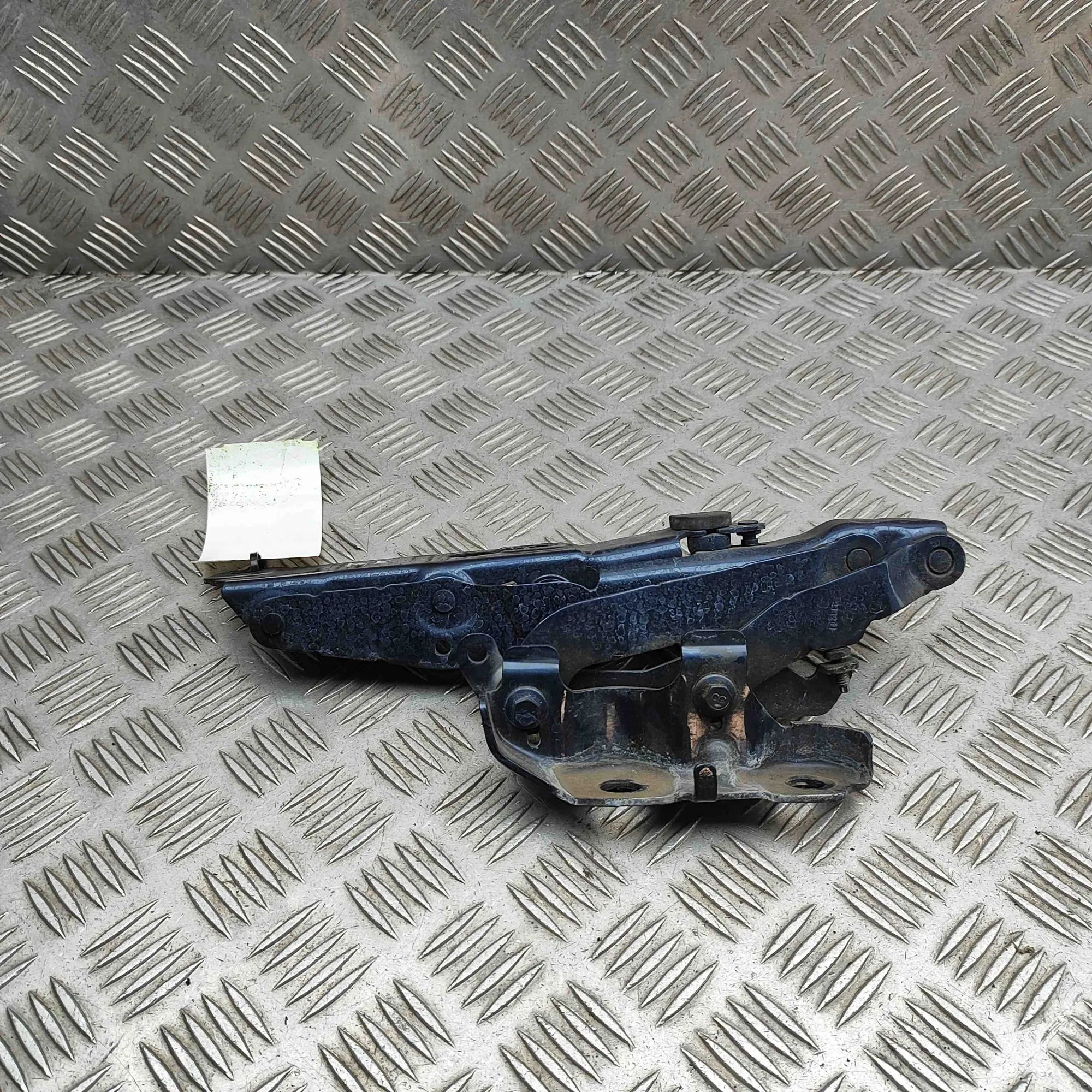Volvo V60 Bonnet hinge — front left Bonnet hinge — front left — VOLVO V60 (II 225, ...