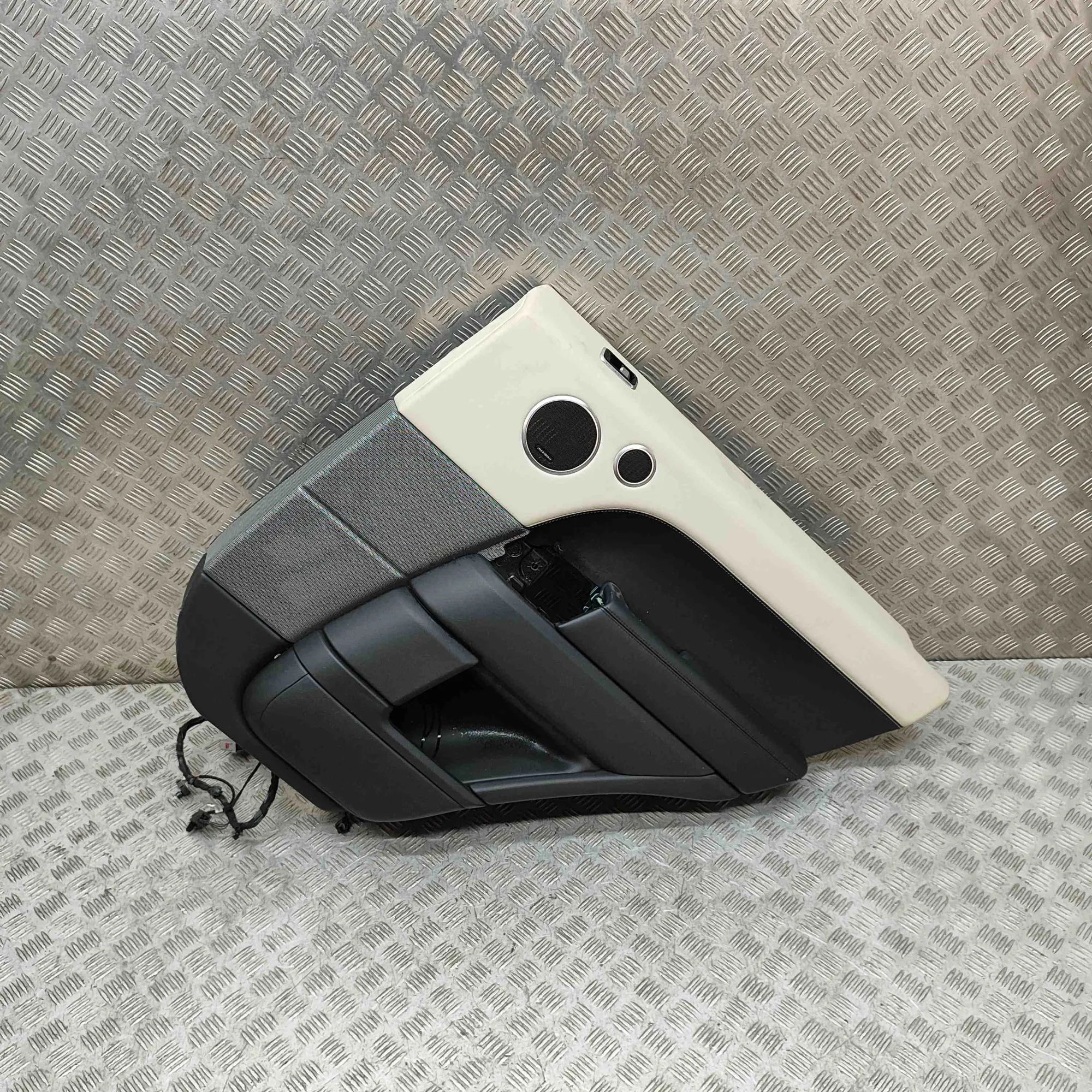 Land Rover Range Rover Sport (L494) Rear Right Door Panel Rear Right Door Panel — LAND ROVER RANGE ROVER ...
