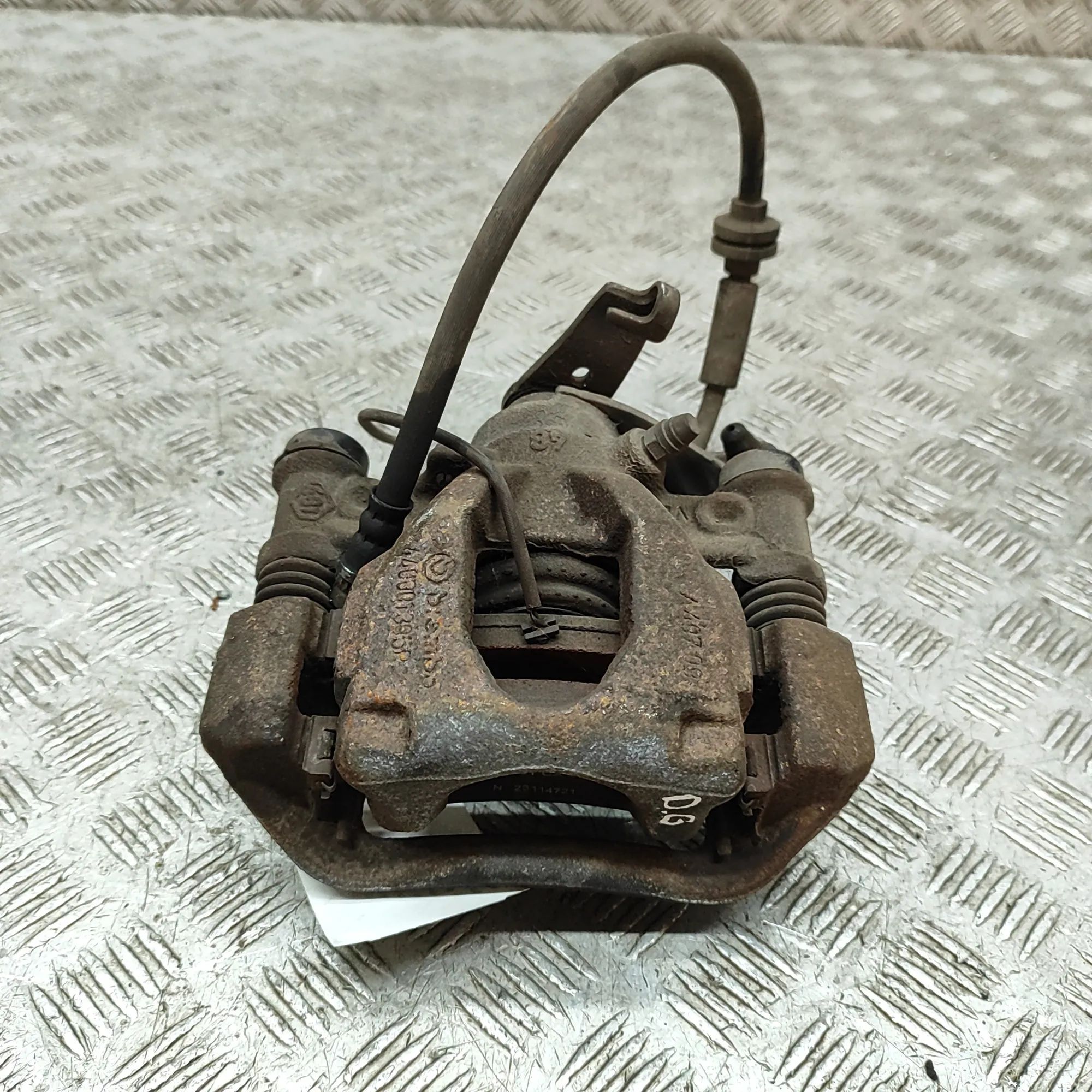 Renault Master Brake caliper — rear right Brake caliper — rear right — RENAULT MASTER (II...