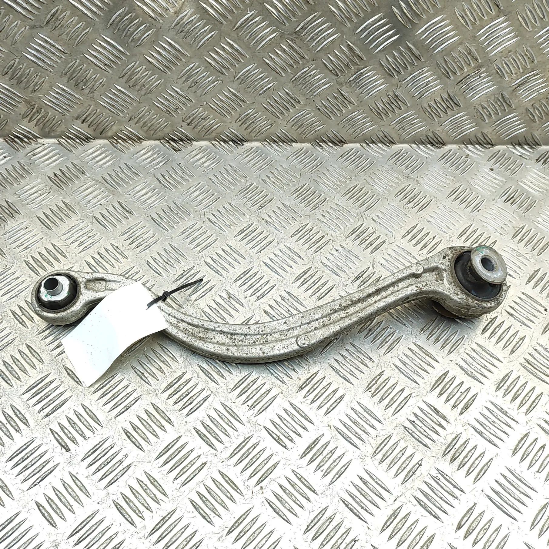 Peugeot 3008 Control arm — rear left Control arm — rear left — PEUGEOT 3008 (II SUV ...