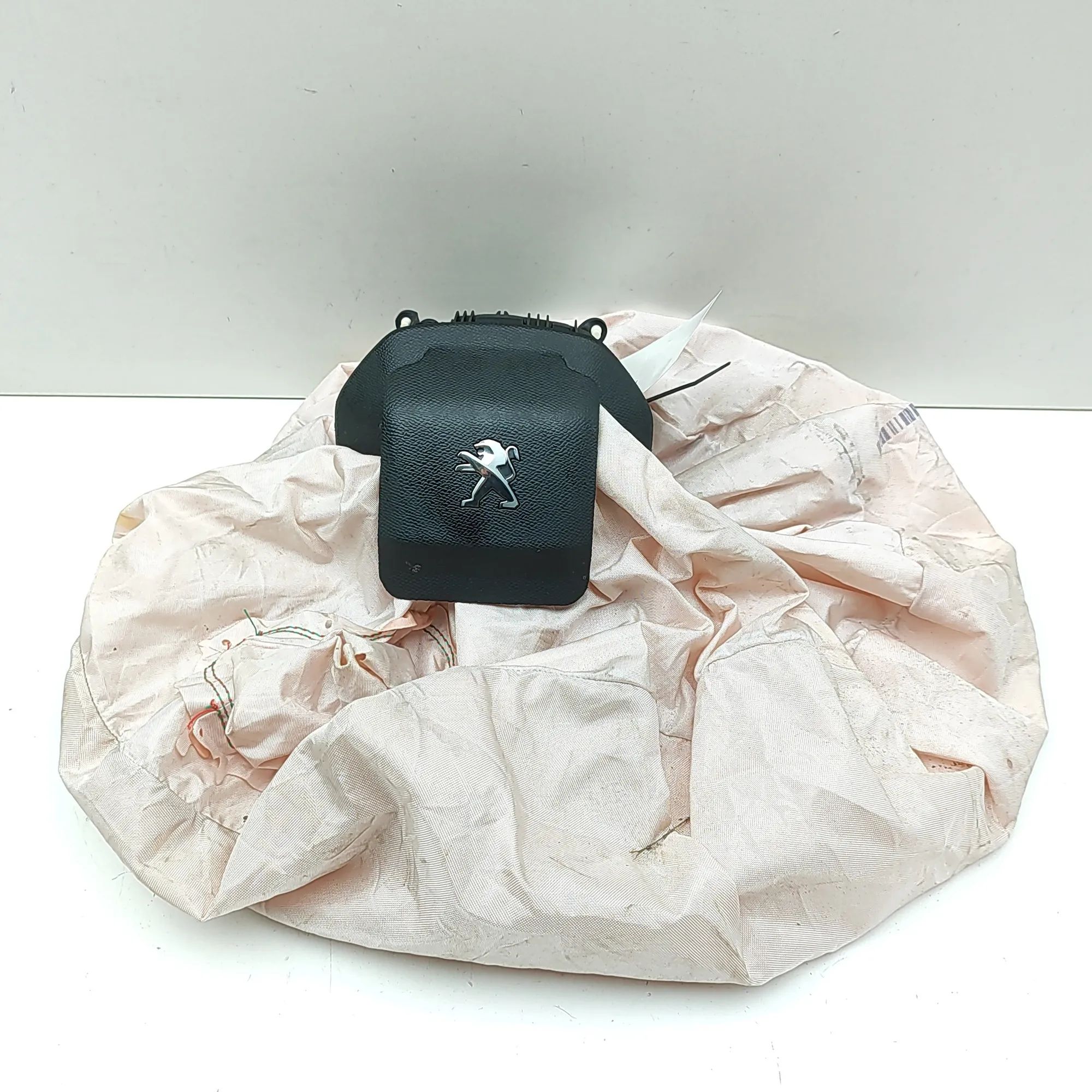 Peugeot 3008 Steering Wheel Safety Bag SRS Steering Wheel Safety Bag SRS — PEUGEOT 3008 (I...