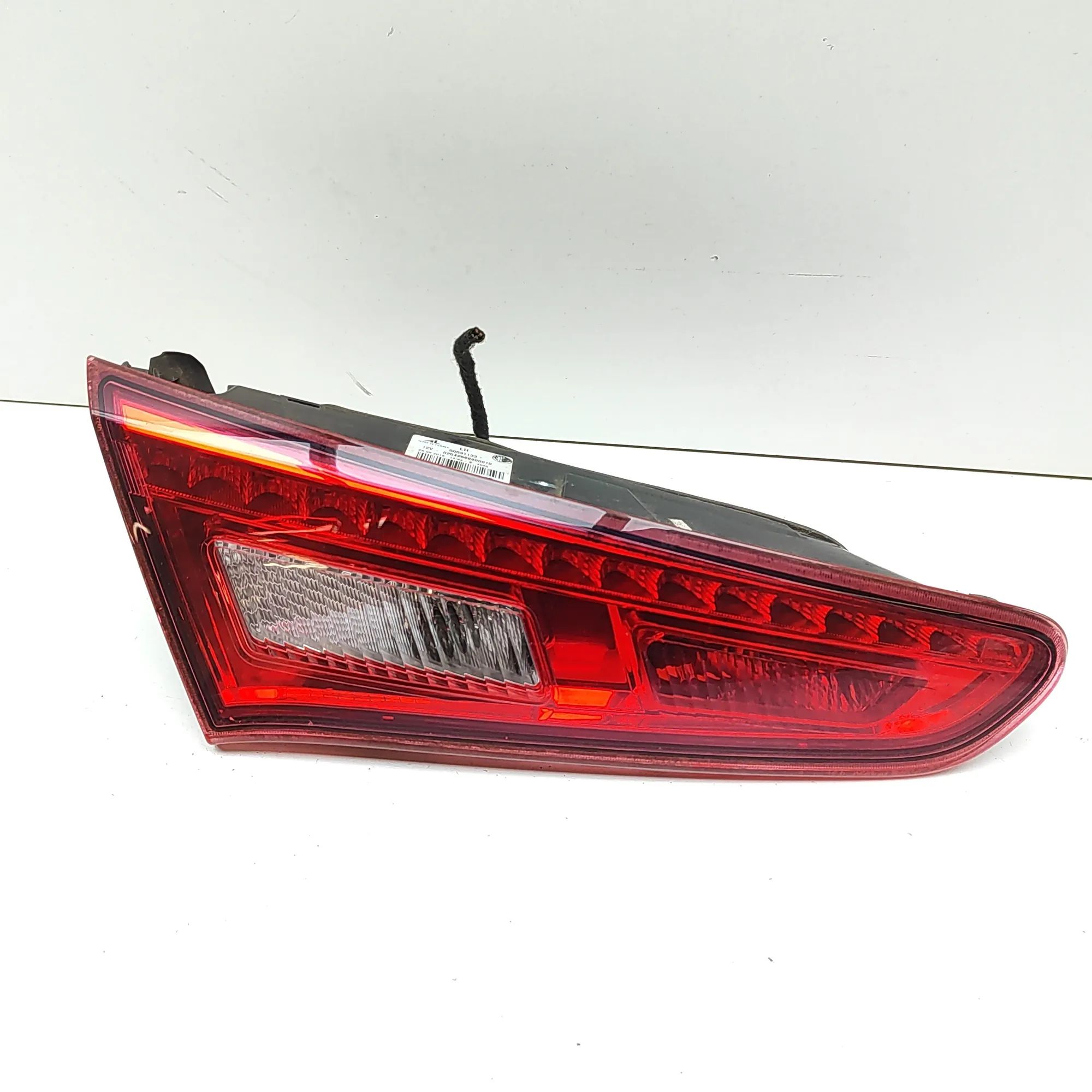 Alfa-Romeo Giulietta (940) Left Side Tailgate Tail Light Left Side Tailgate Tail Light — ALFA ROMEO GIUL...