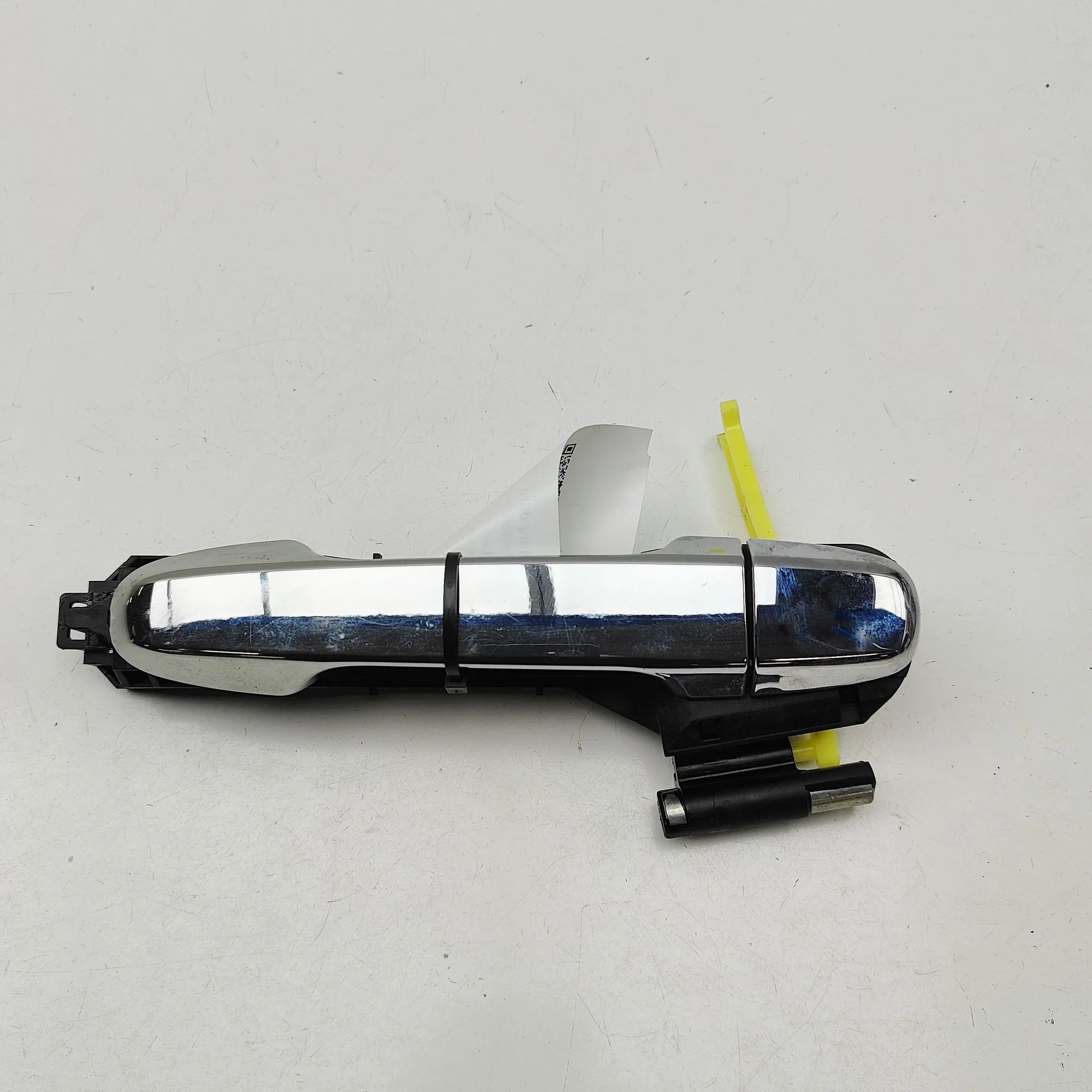 Subaru Forester Exterior door handle — rear right Exterior door handle — rear right — SUBARU FORE...