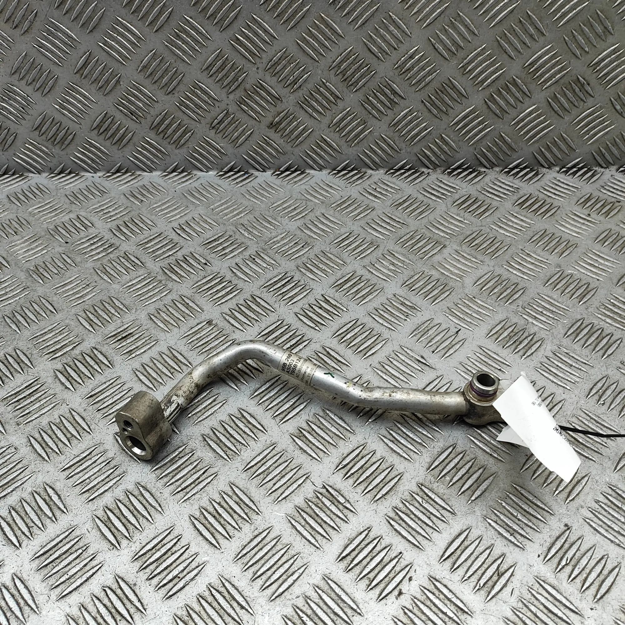 Porsche Macan A/C Air Con Hose Pipe A/C Air Con Hose Pipe — PORSCHE MACAN (95B) (20...