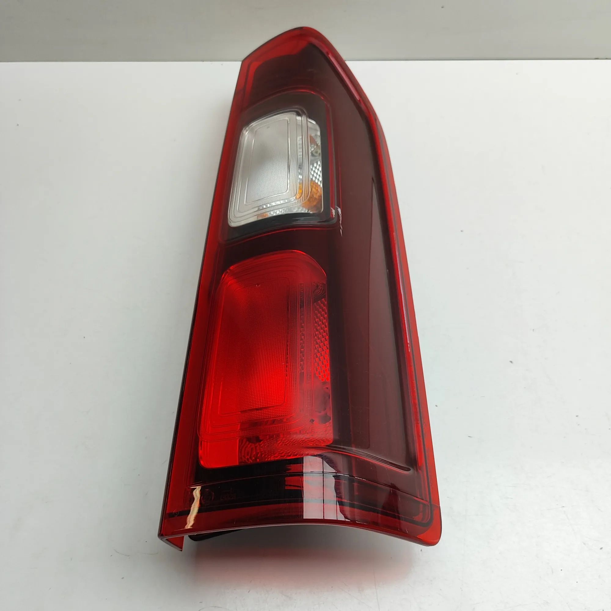 Opel Vivaro (B) Rear Right Tail Light Rear Right Tail Light — OPEL VIVARO (Van) (2014...