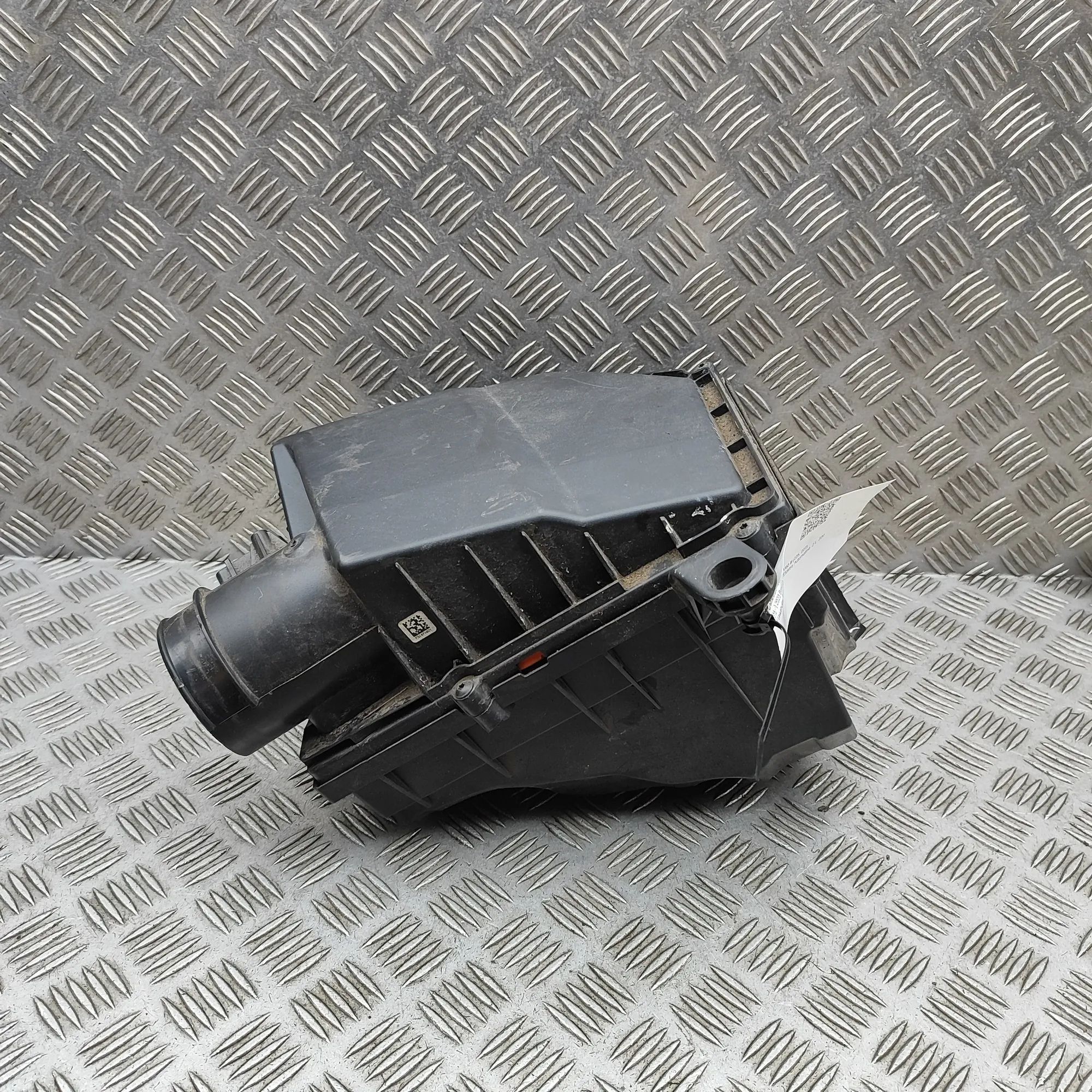 Volvo V60 Air filter box  Air Filter Box — VOLVO V60 (II 225, 227) (2018-...