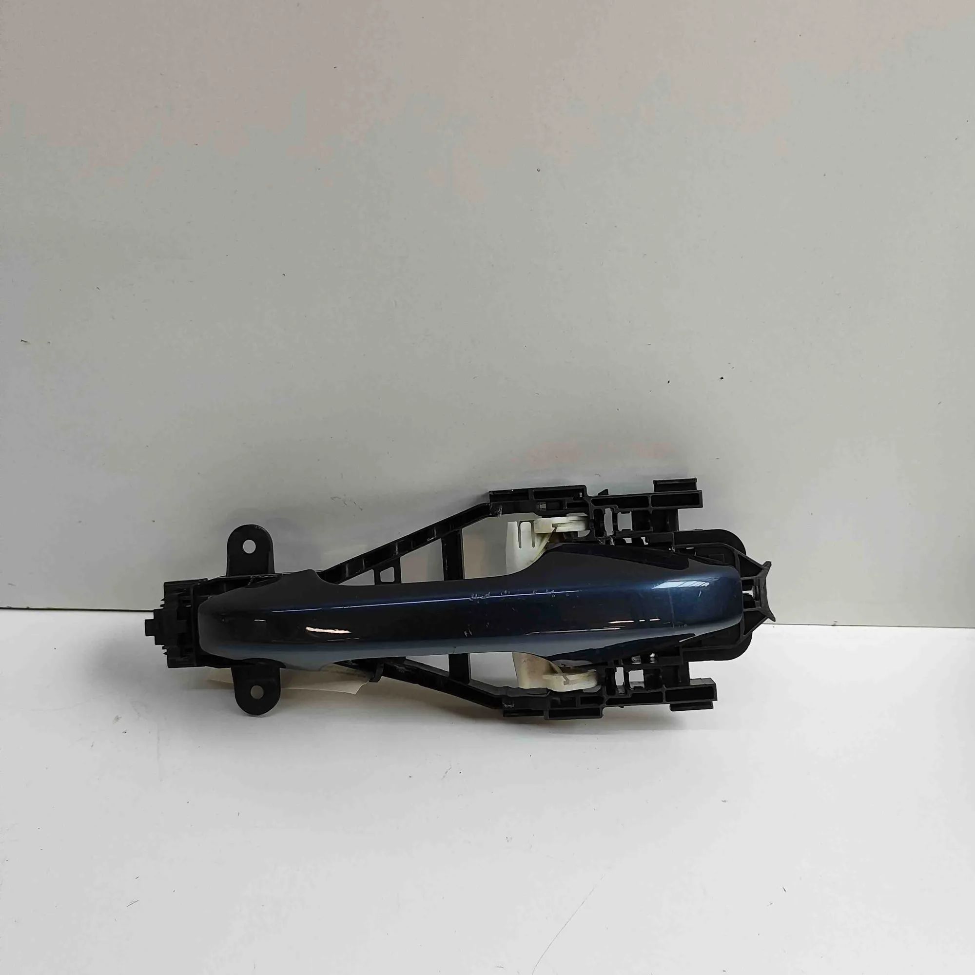 Volvo V60 Exterior door handle — rear right Exterior door handle — rear right — VOLVO V60 (...
