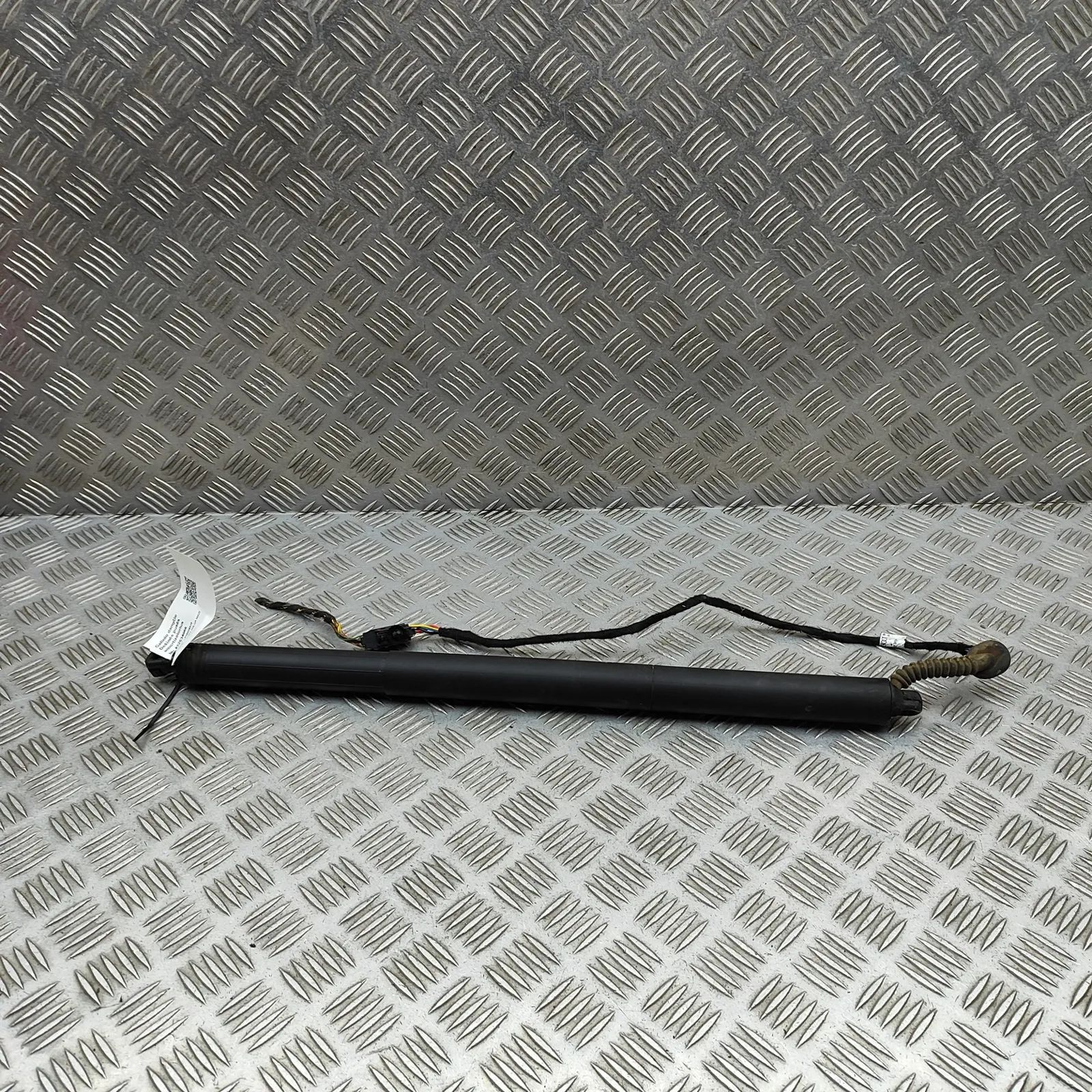 Audi Q3 (8U) Right Side Tailgate Gas Strut Right Side Tailgate Gas Strut — AUDI Q3 (8U) (2...