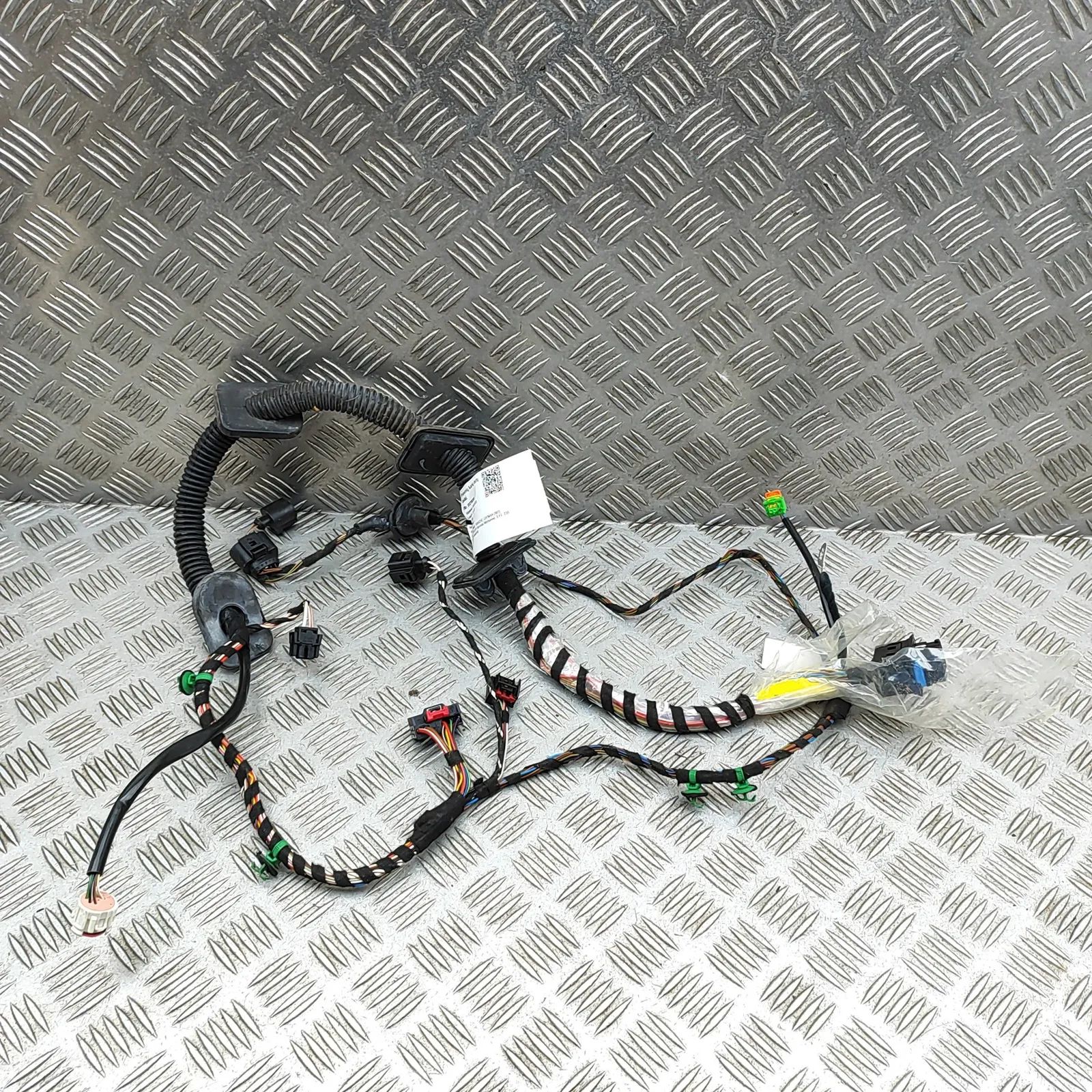 Porsche Cayman (987) Door wiring — front left Door wiring — front left — PORSCHE CAYMAN (987)...