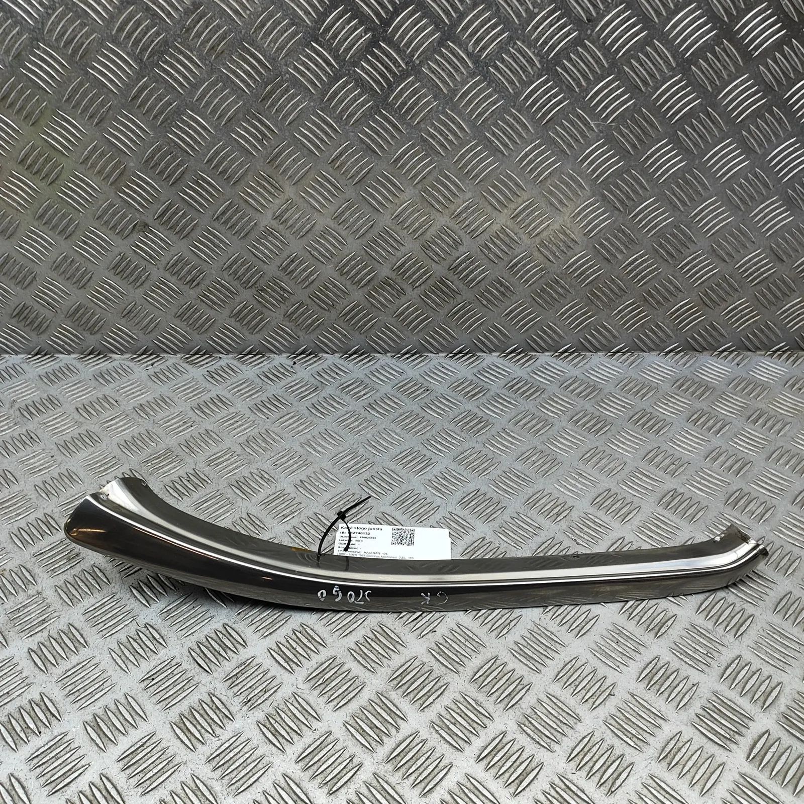 Maserati Biturbo (2, 4, Spyder, Karif) Door window strip — rear left Door window strip — rear left — MASERATI 425 (1...