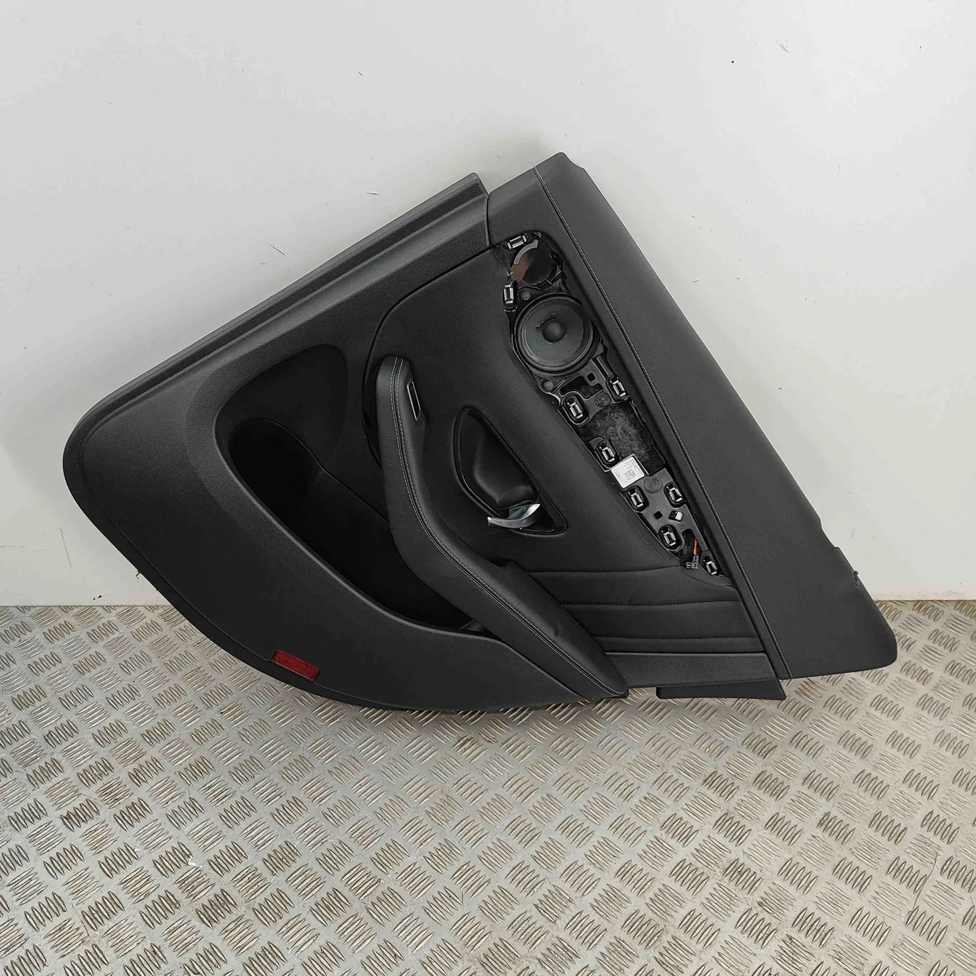 Mercedes-Benz GLC (X253) Rear Right Door Panel Rear Right Door Panel — MERCEDES BENZ GLC (X253...