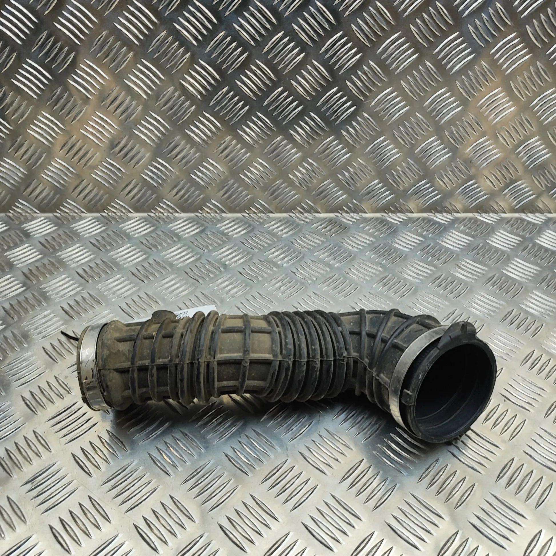 Volkswagen Transporter (T6, Caravelle, Multivan) Air Intake Tube Air Intake Tube — VW TRANSPORTER (VI T6 Van SGA...