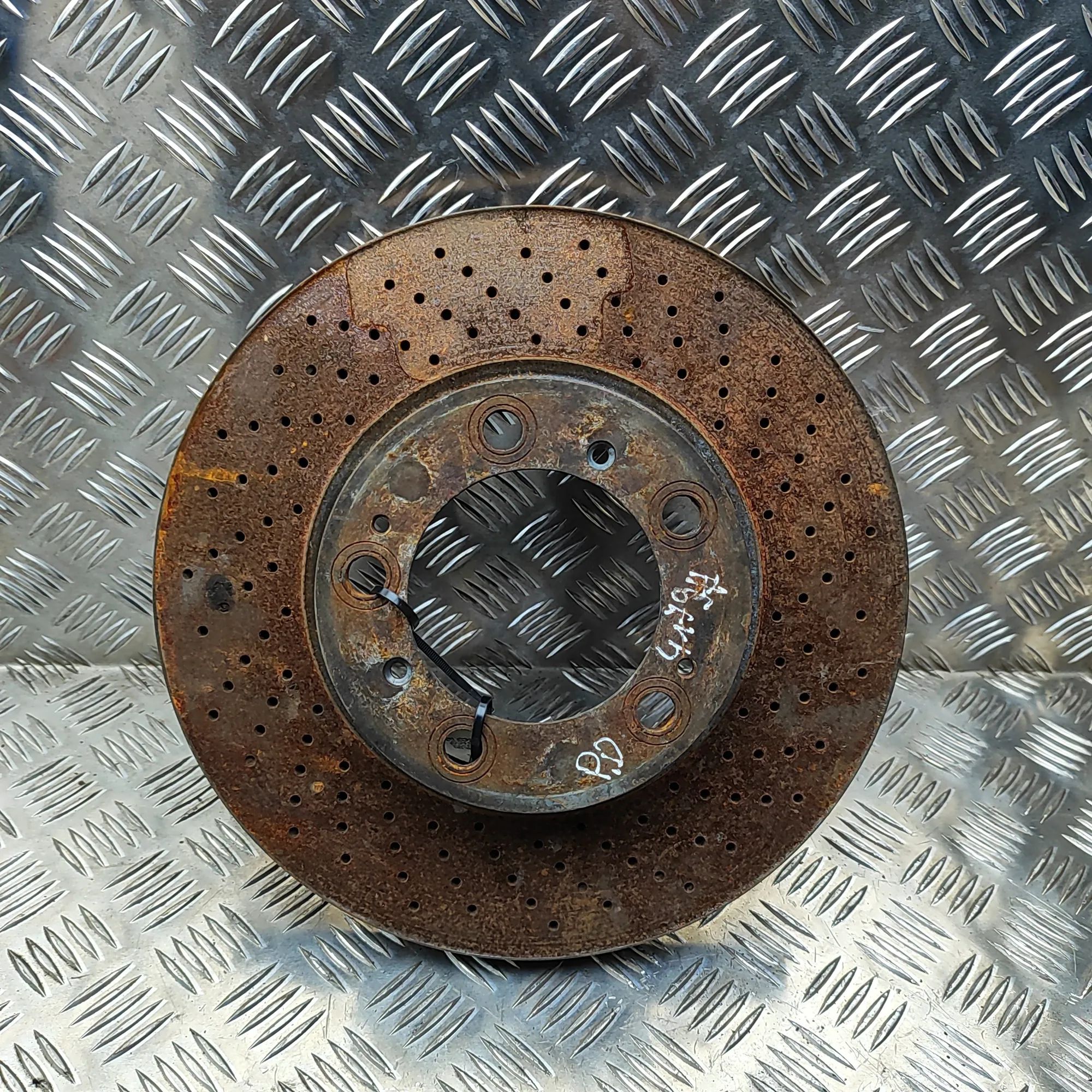 Porsche 911 (996) Front Right Brake Disc Front Right Brake Disc — PORSCHE 911 (996) (199...