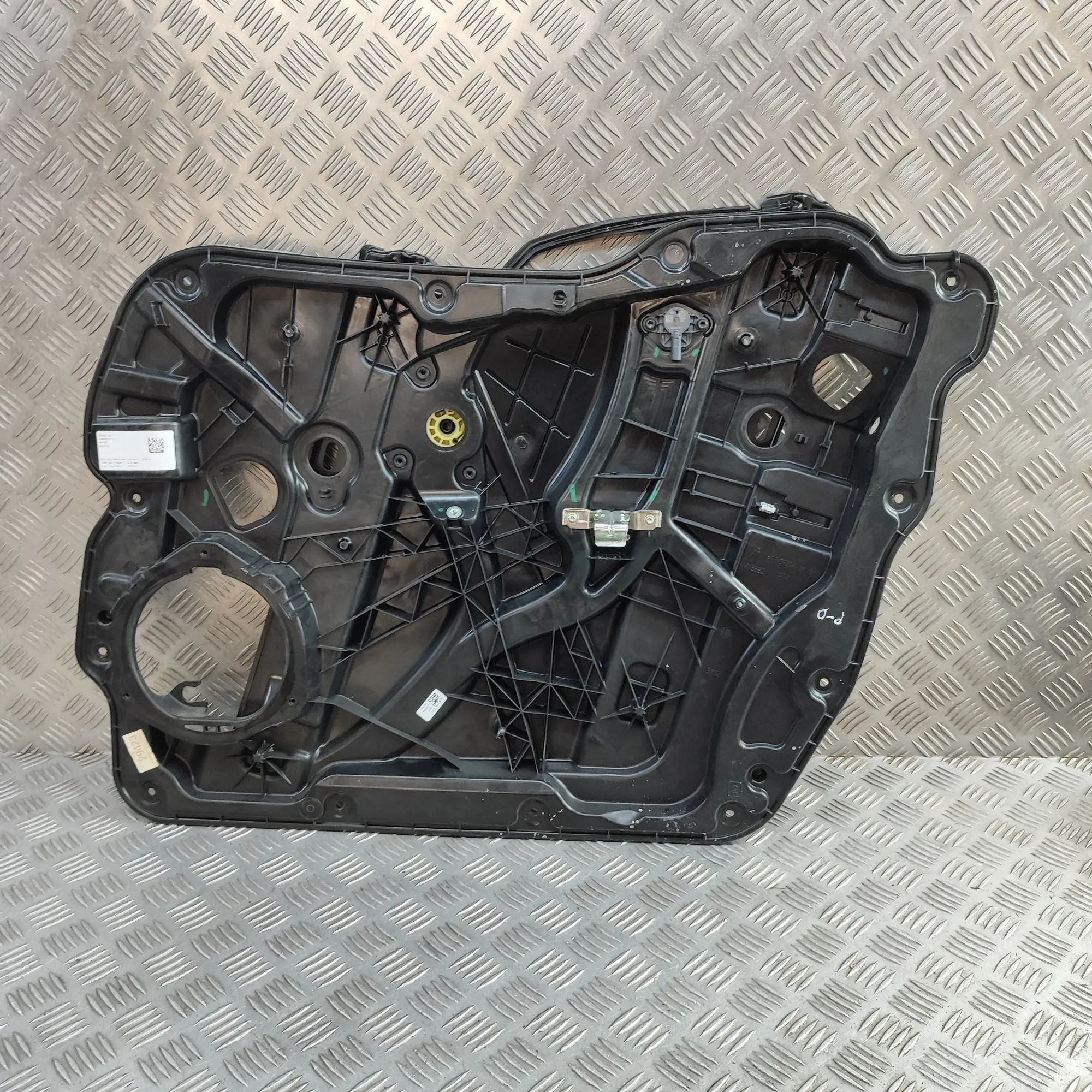 Alfa-Romeo Stelvio Front Right Door Window Regulator Front Right Door Window Regulator — ALFA ROMEO ...