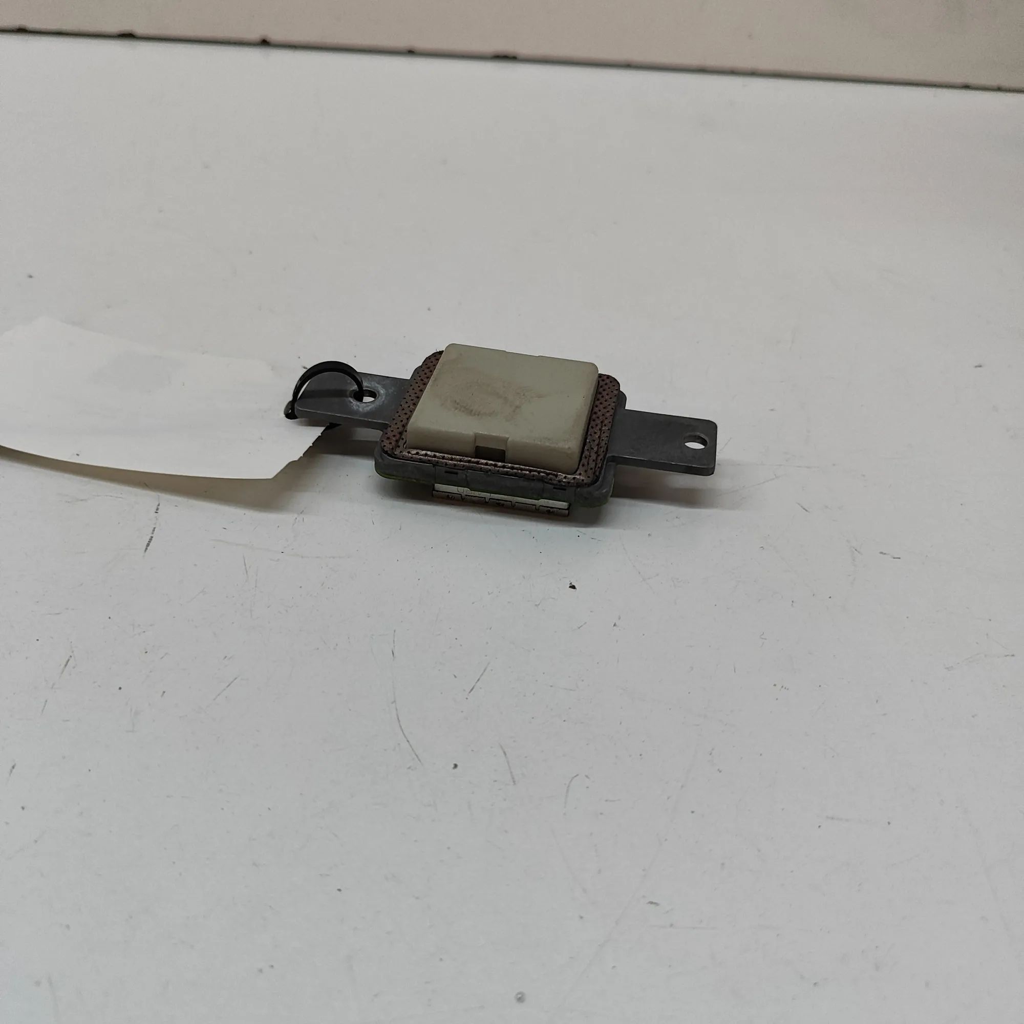 Mercedes-Benz A (W176) антенна Antenna — MERCEDES BENZ AMG (GT C190) (2014-......