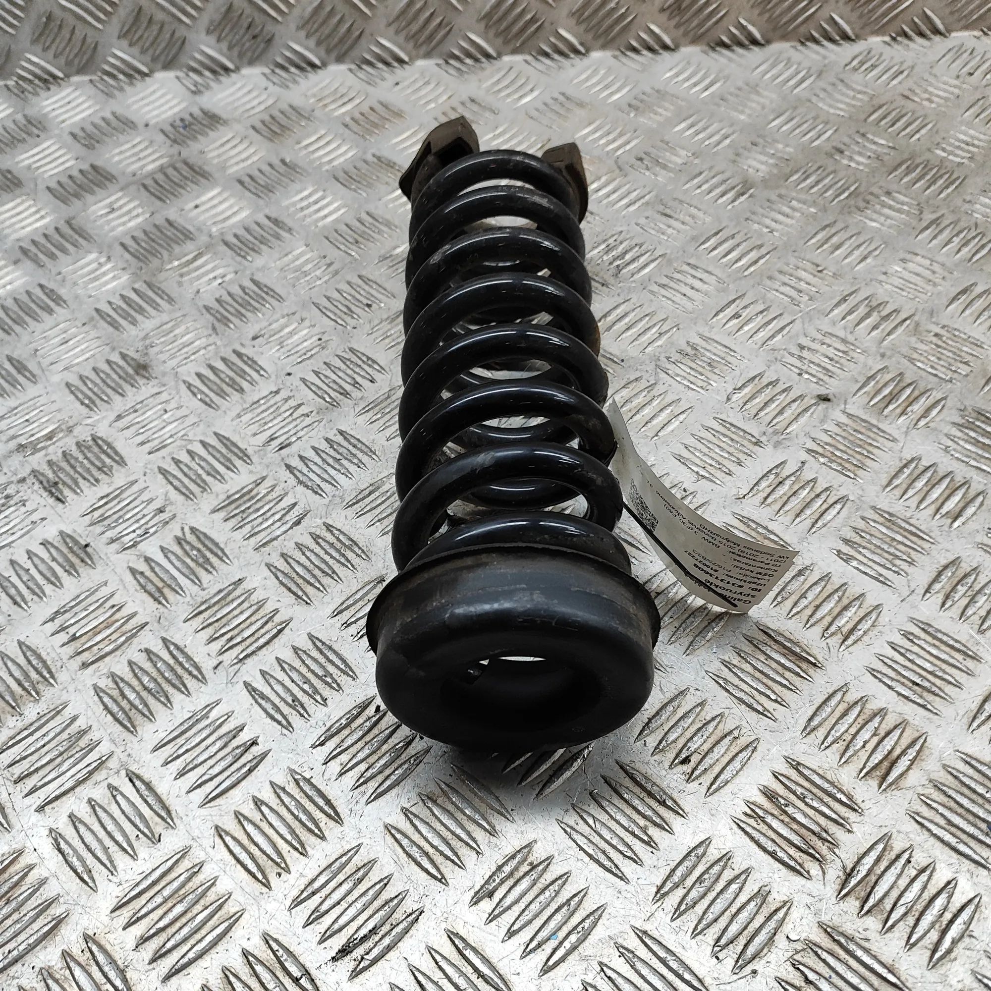 BMW 3 (F30 / F31) Coil spring — rear right Coil spring — rear right — BMW 3 SERIES (F30, F...