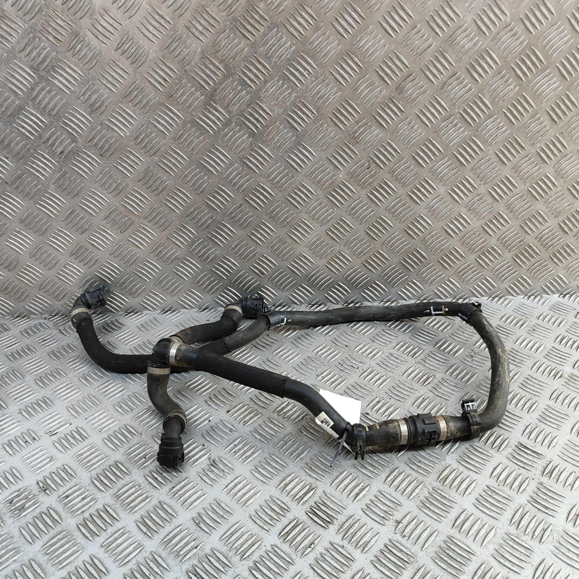 BMW X7 (G07) Coolant hose Coolant hose — BMW X7 (G07) (2019-...) — 858202...