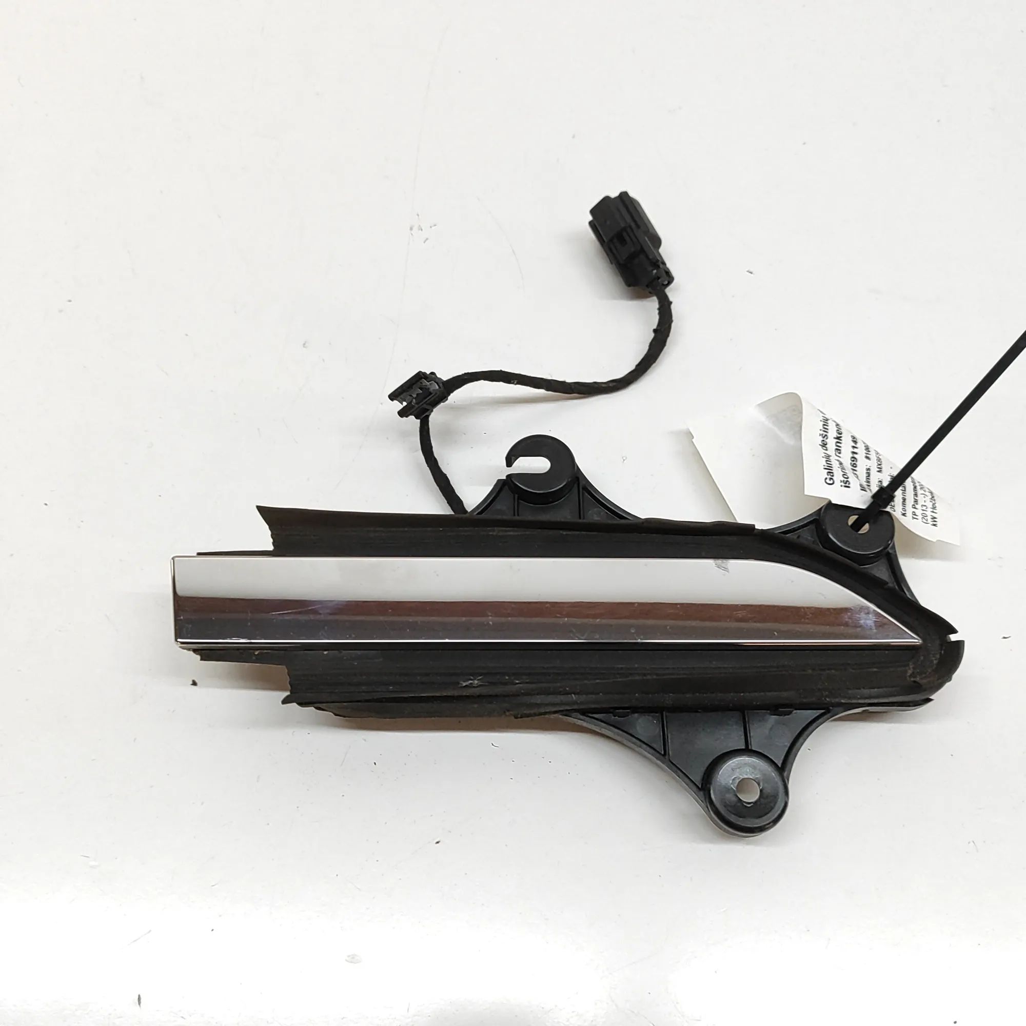 Tesla Model X Exterior door handle — rear right Exterior door handle — rear right — TESLA MODEL...