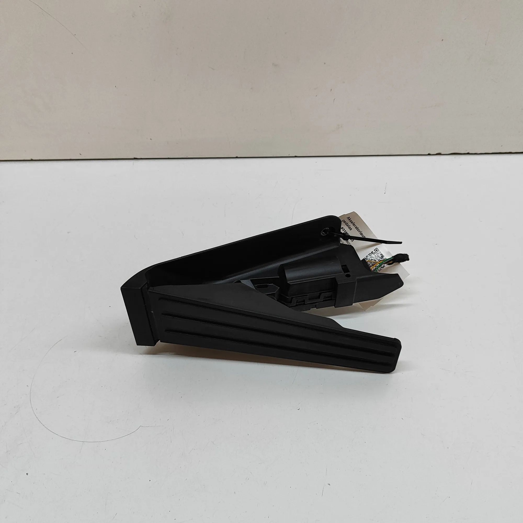 Porsche Taycan Throttle Pedal Throttle Pedal — PORSCHE TAYCAN (2019-...) — 9J...