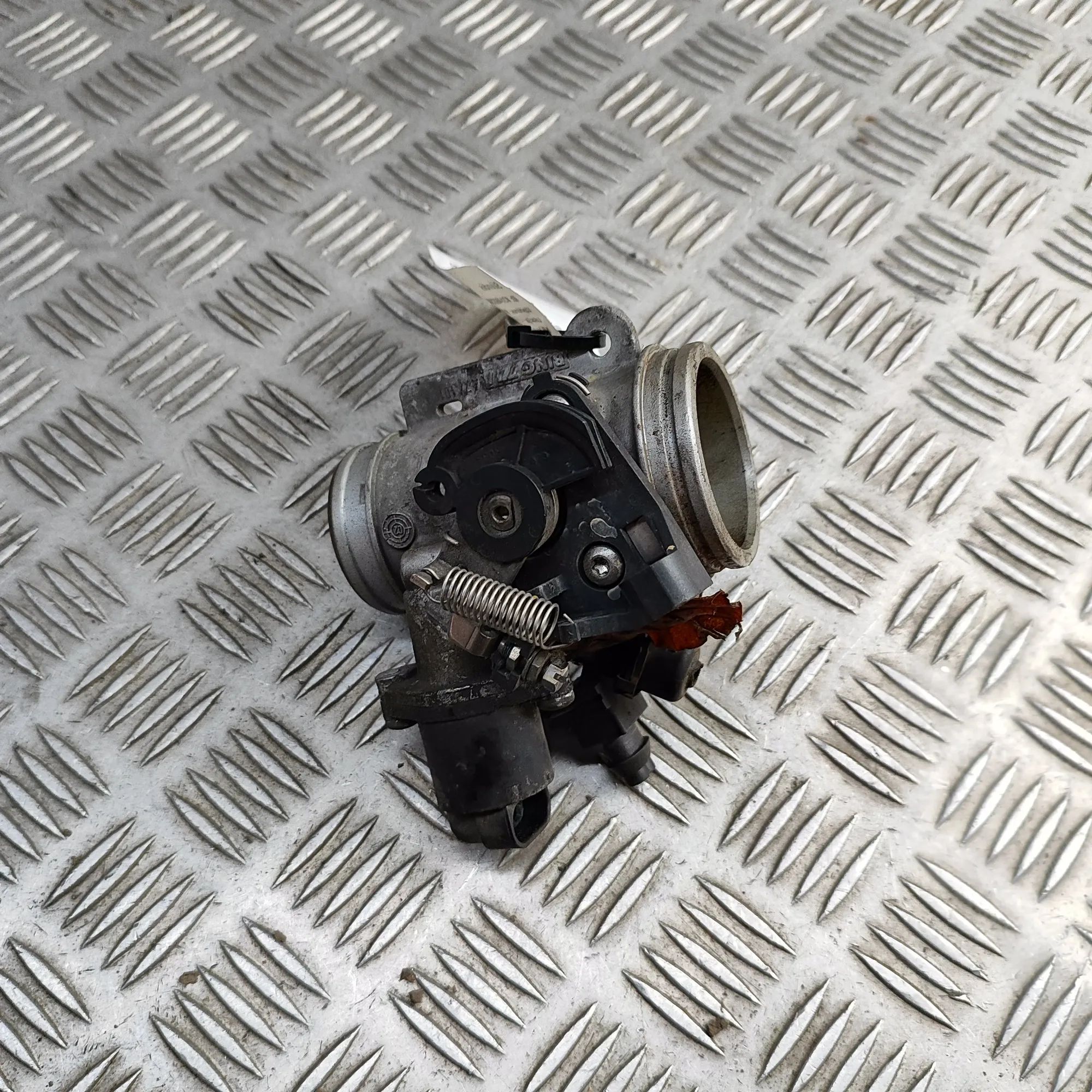 Throttle body Brand/Model: BMW R
Year: 2004
Engine: 1.17 L

T...