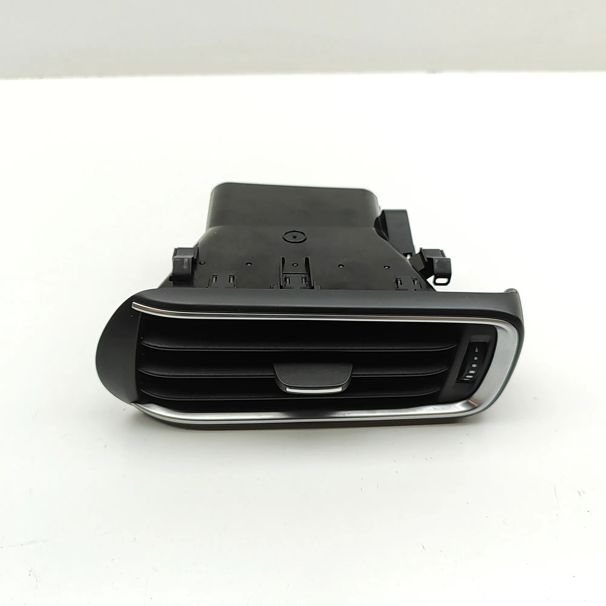 Maserati Levante Dashboard Air Vents Dashboard Air Vents — MASERATI LEVANTE (SUV M16...