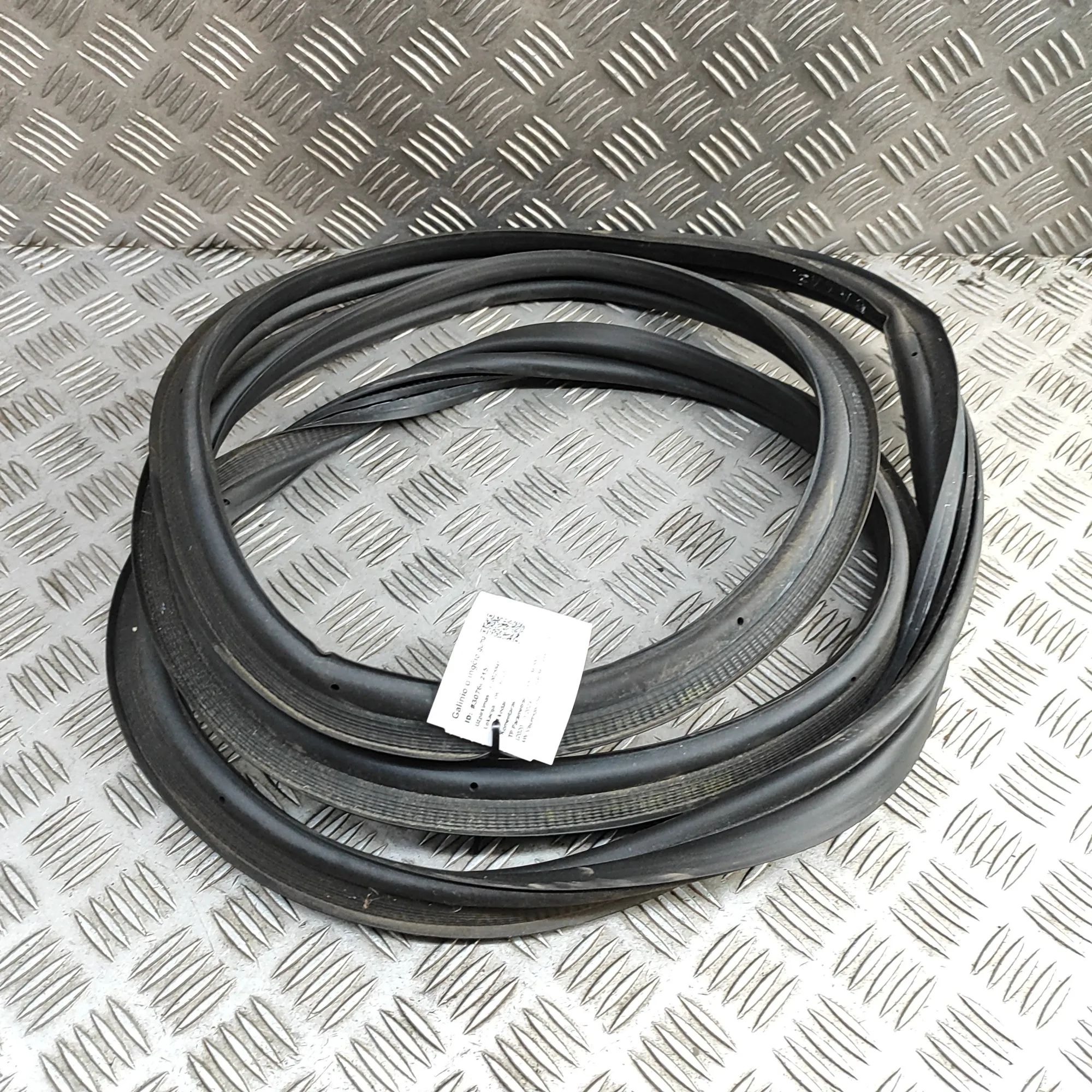 Opel Mokka (B) Tailgate rubber seal Tailgate rubber seal — OPEL MOKKA (2020-...) — ...