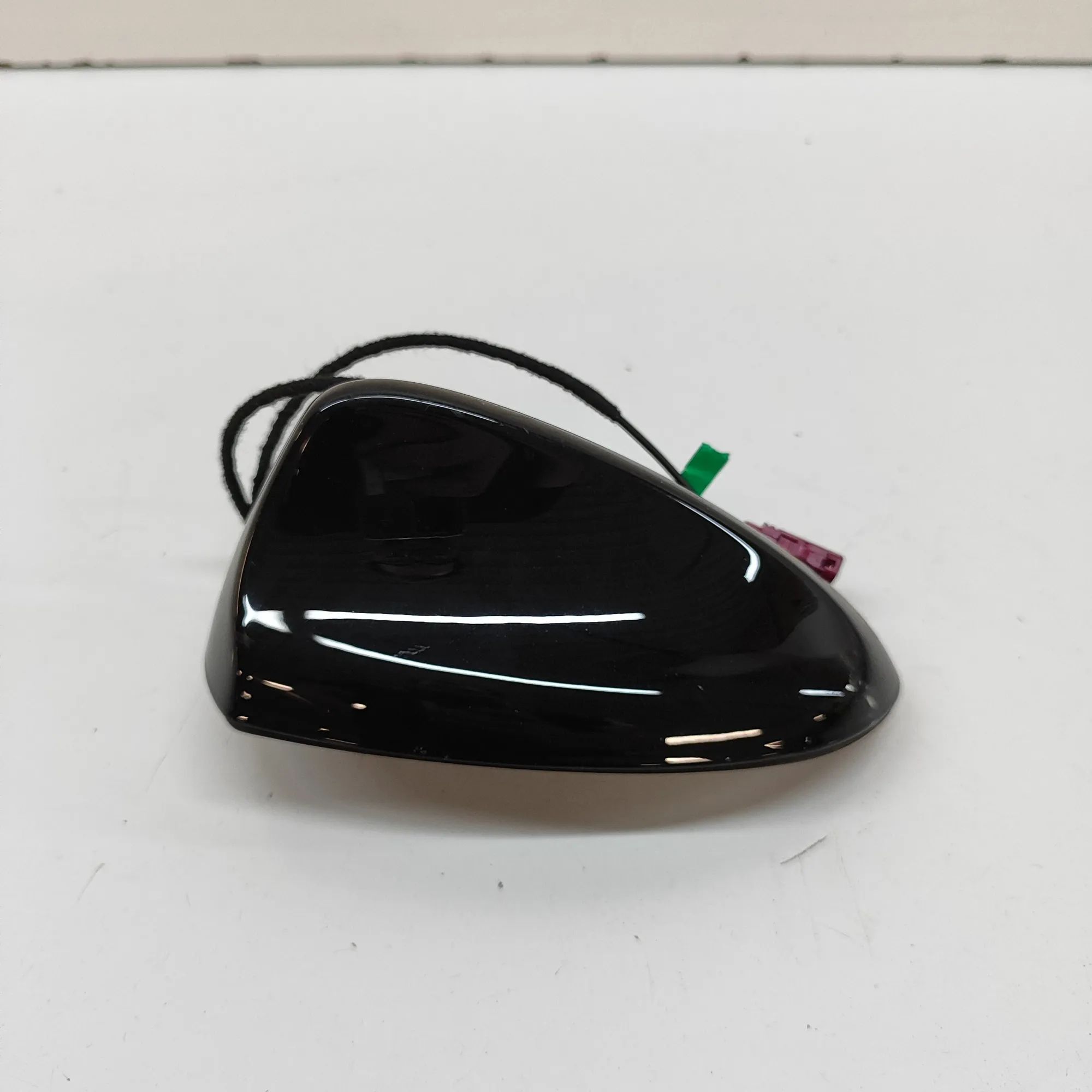 Alfa-Romeo Stelvio antenna Antenna — ALFA ROMEO STELVIO (949_) (2016-...) ...