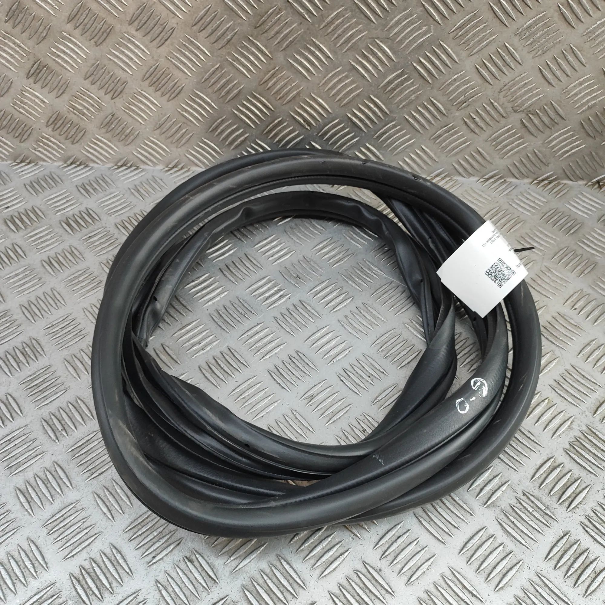 Honda HR-V / e:Ny1 Door rubber seal — rear right Door rubber seal — rear right — HONDA E:NY1 (20...