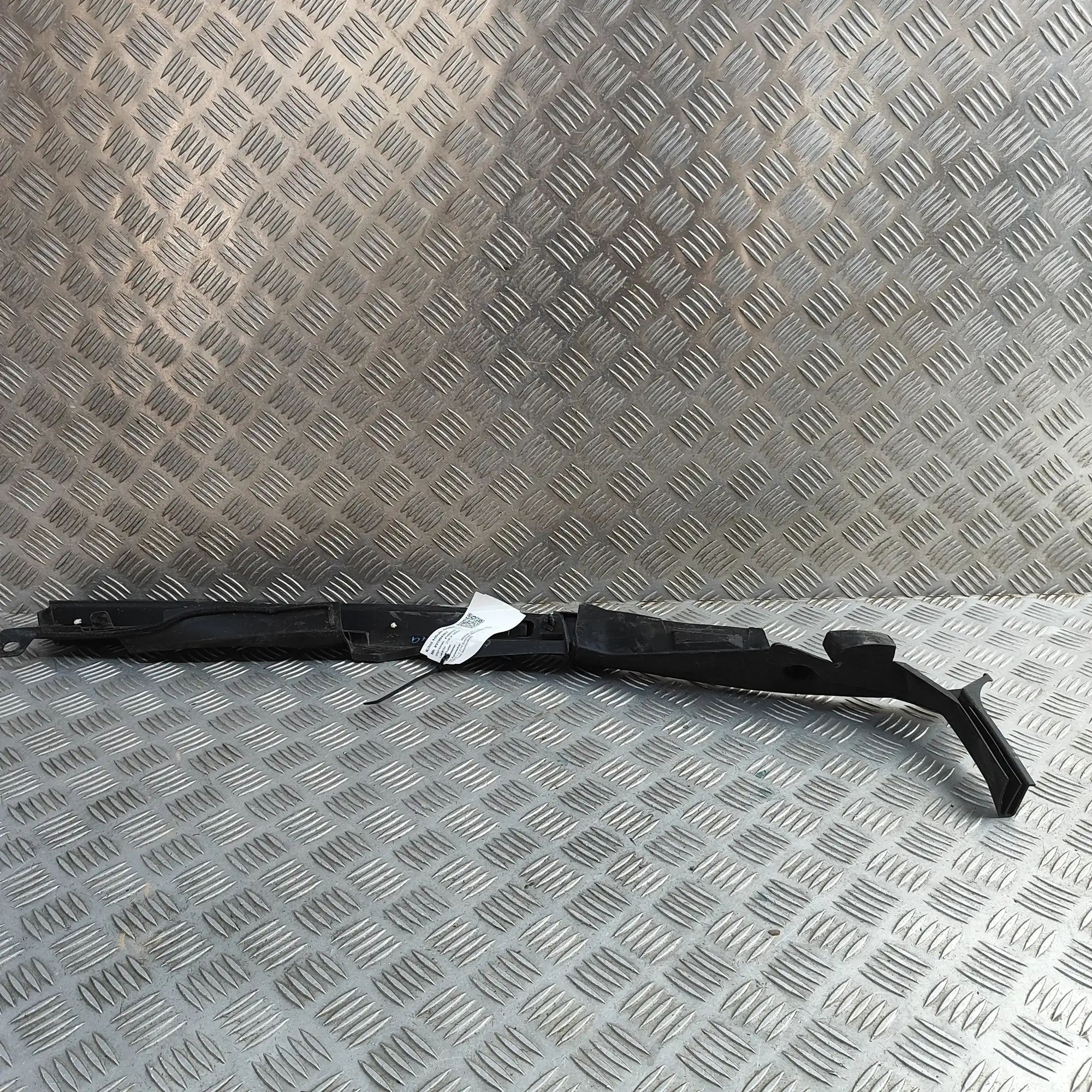 Nissan 370Z Plastic fender panel — front right Plastic fender panel — front right — NISSAN 370...
