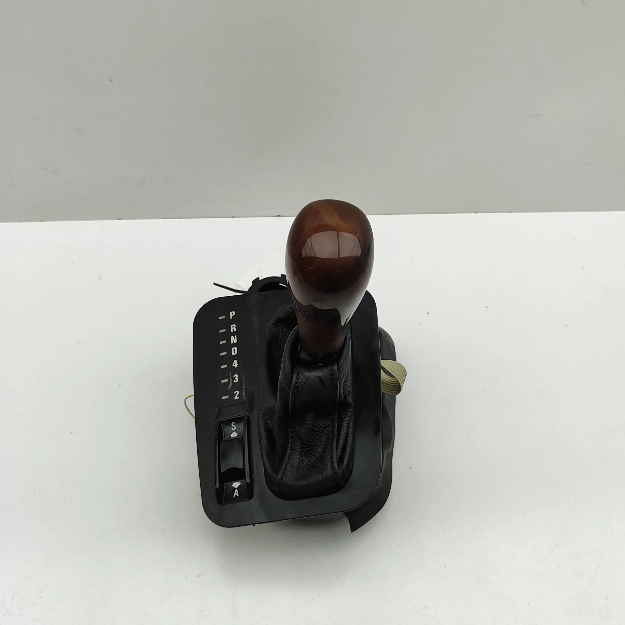 BMW 7 (E38) Gear Shifting Mechanism Gear Shifting Mechanism — BMW 7 (E38) (1994-200...